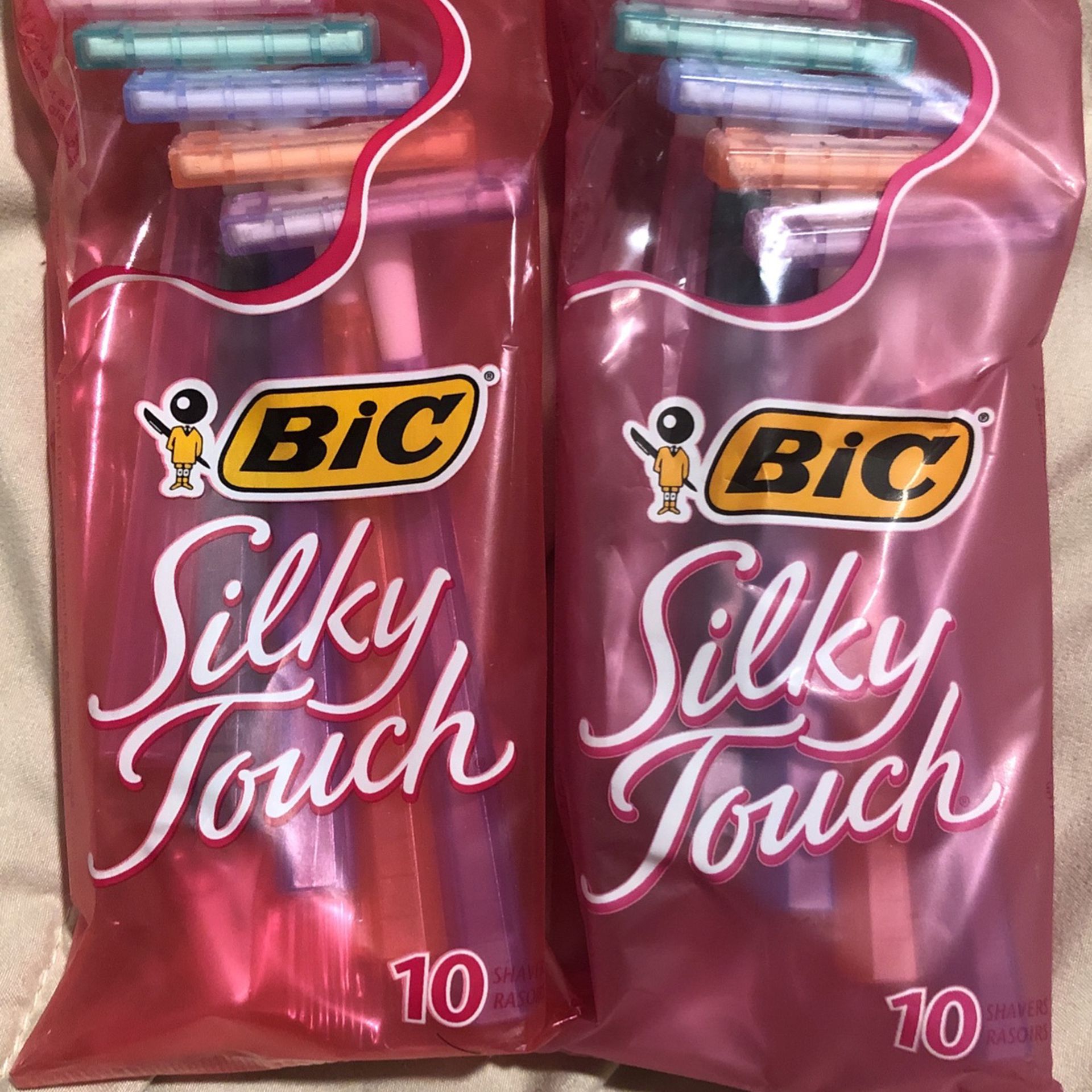 2 Pack Bic Silky Touch Razor