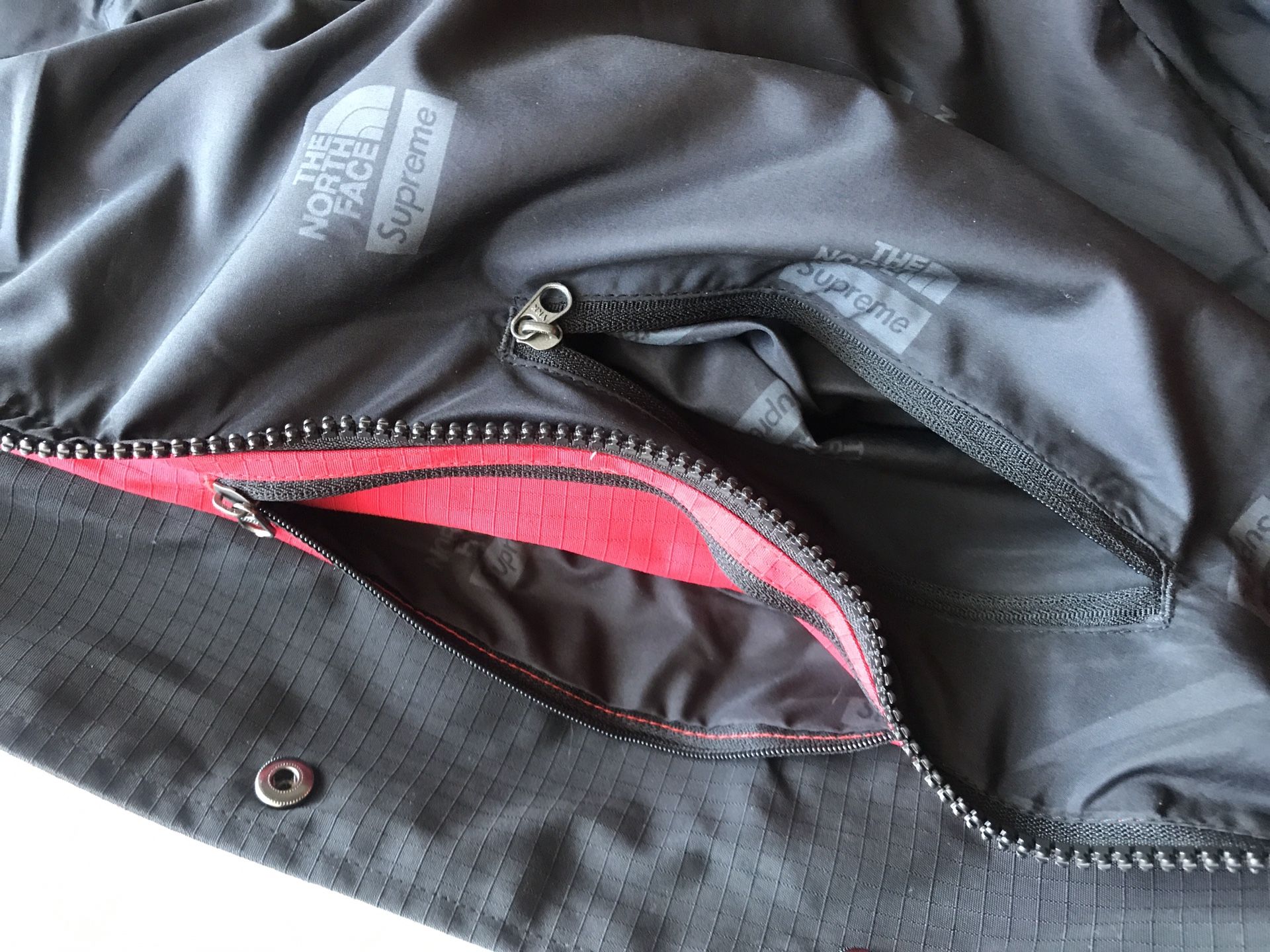 Supreme x Northface Expedition Jacket