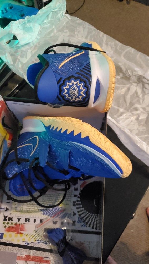 Kyrie 7