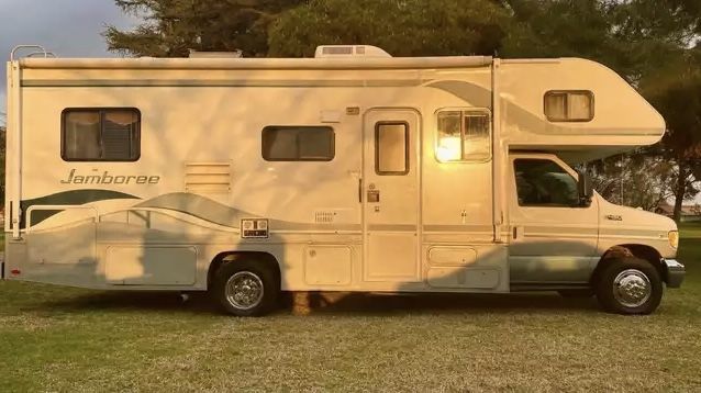 2000 Fleetwood Jamboree RV