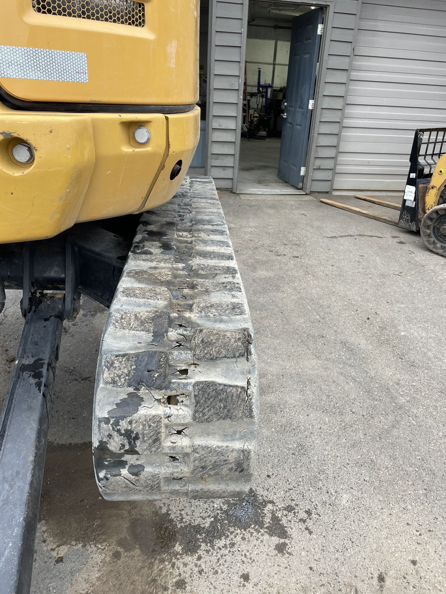 Mini excavator rubber track