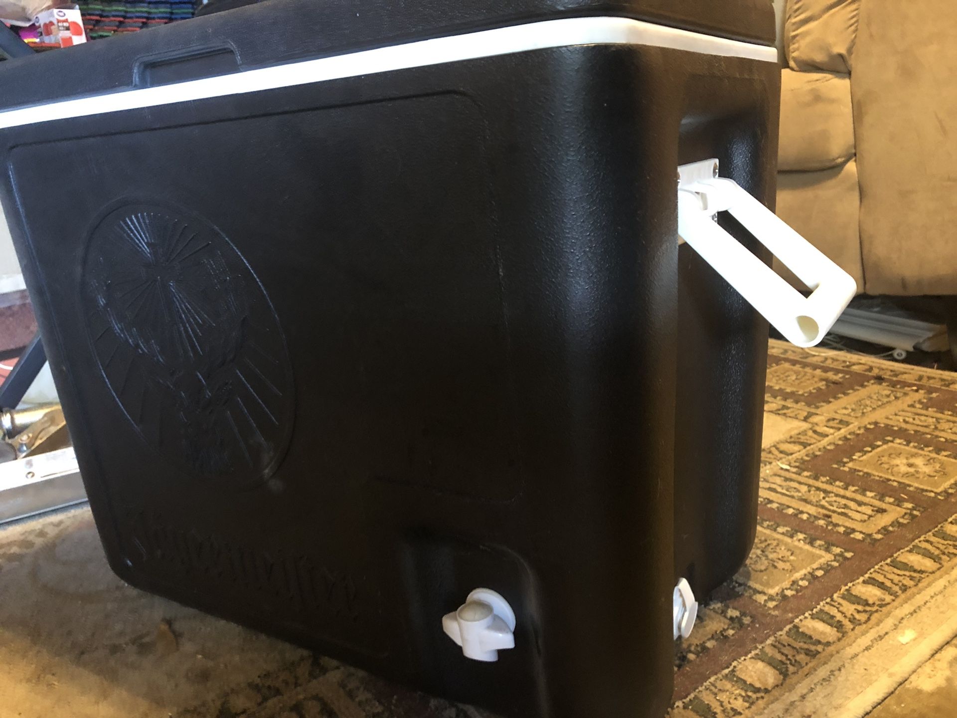 Jáger cooler w/ extras