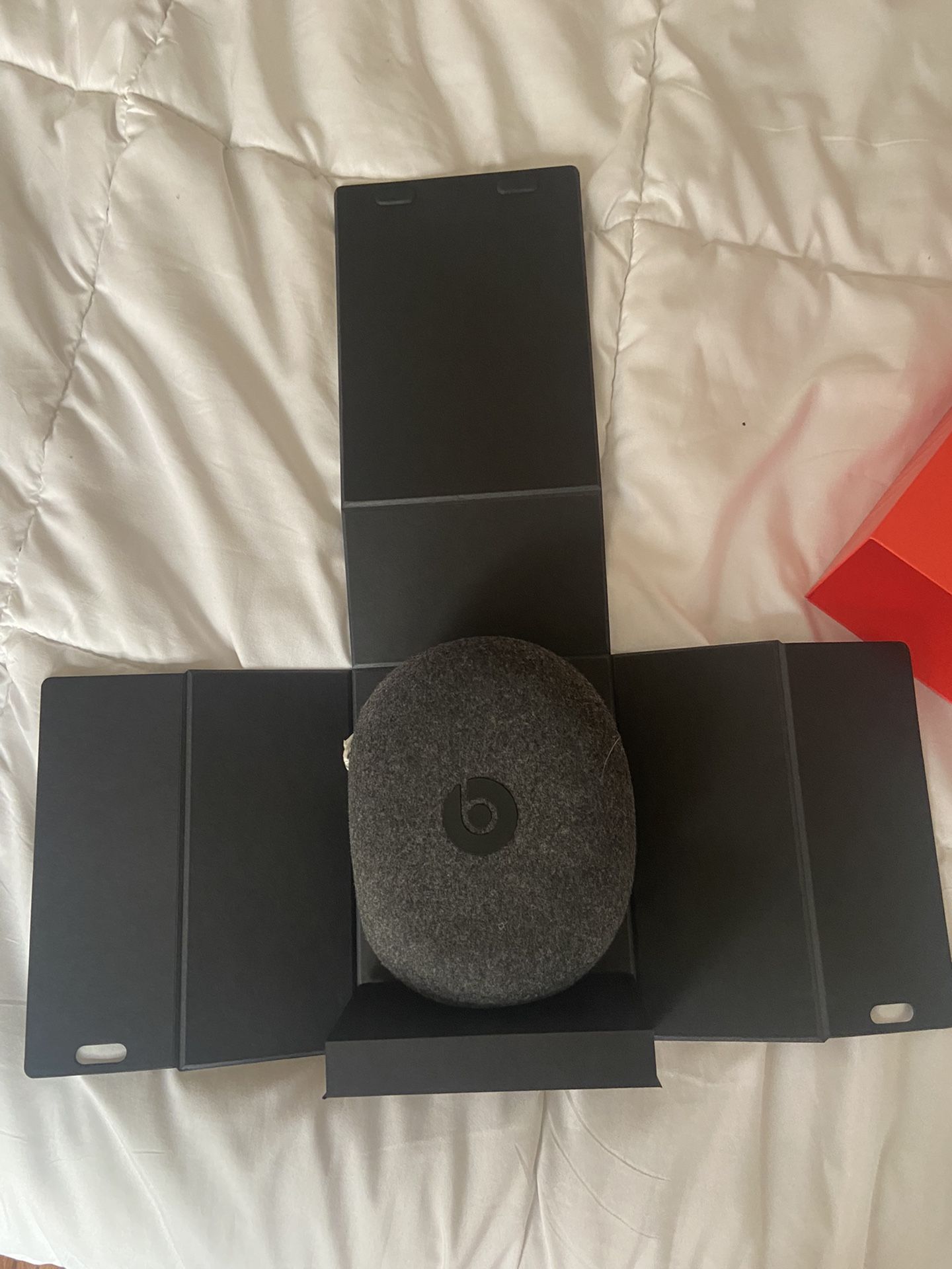 Beats Solo Matte Red Noise Canceling Headphones