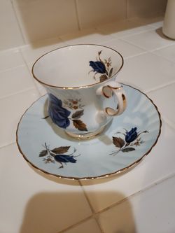 Vintage Tea Cup Set Thumbnail