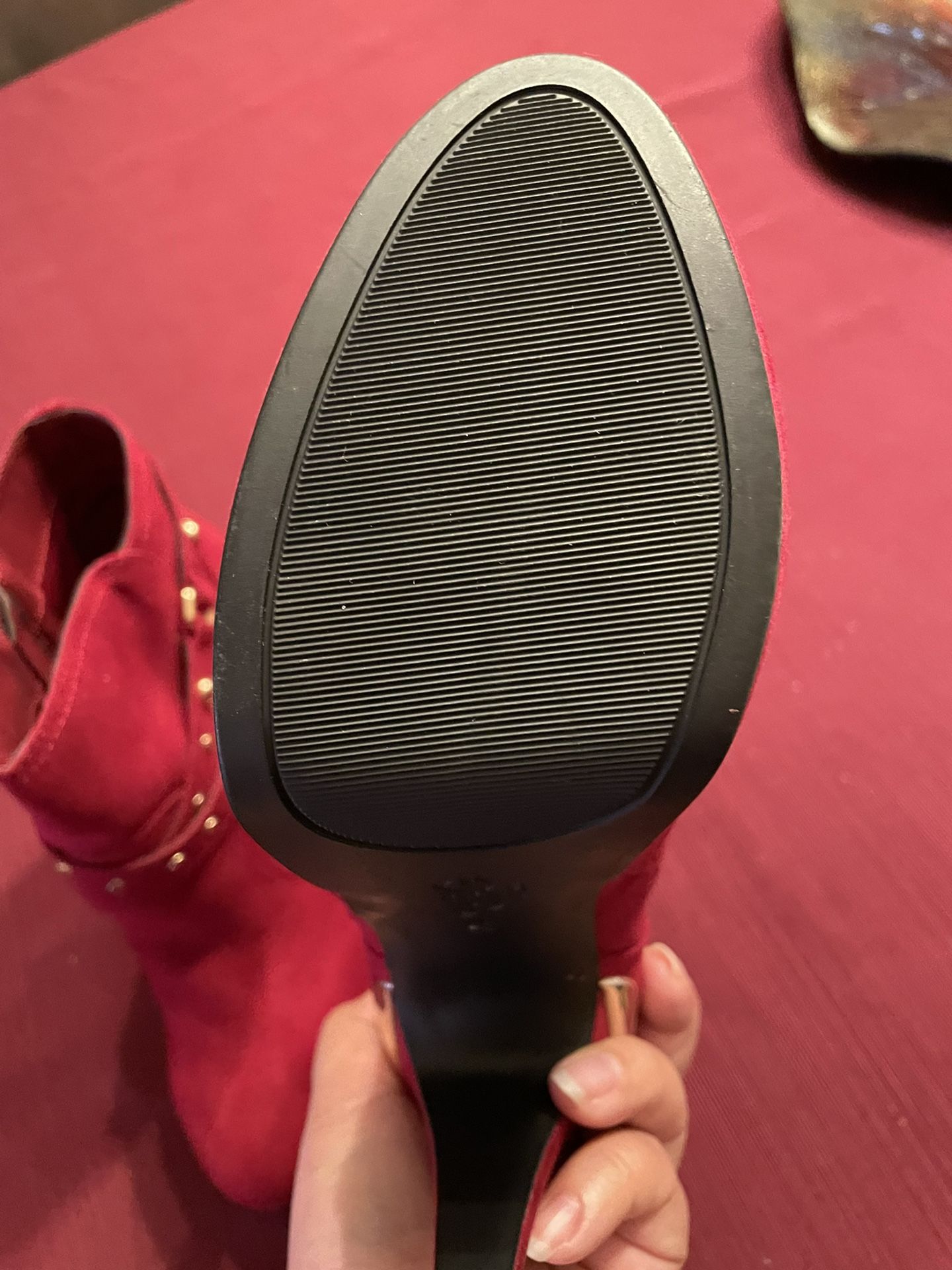GBC Guess heels