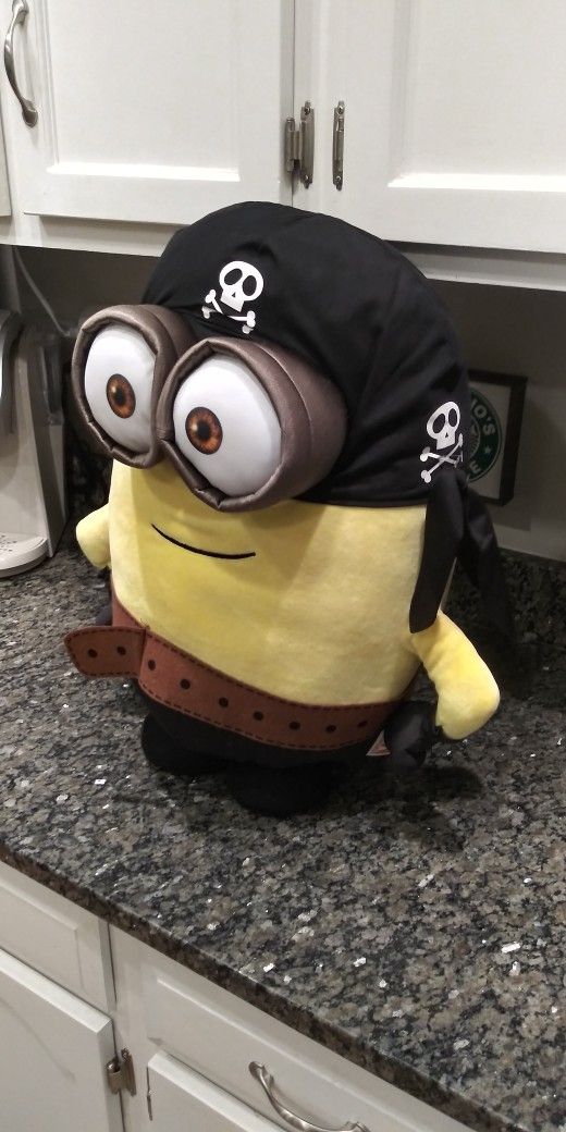 Giant Minion Pirate Plush 22" Despicable One Eye Carl Kevin Stuart Universal