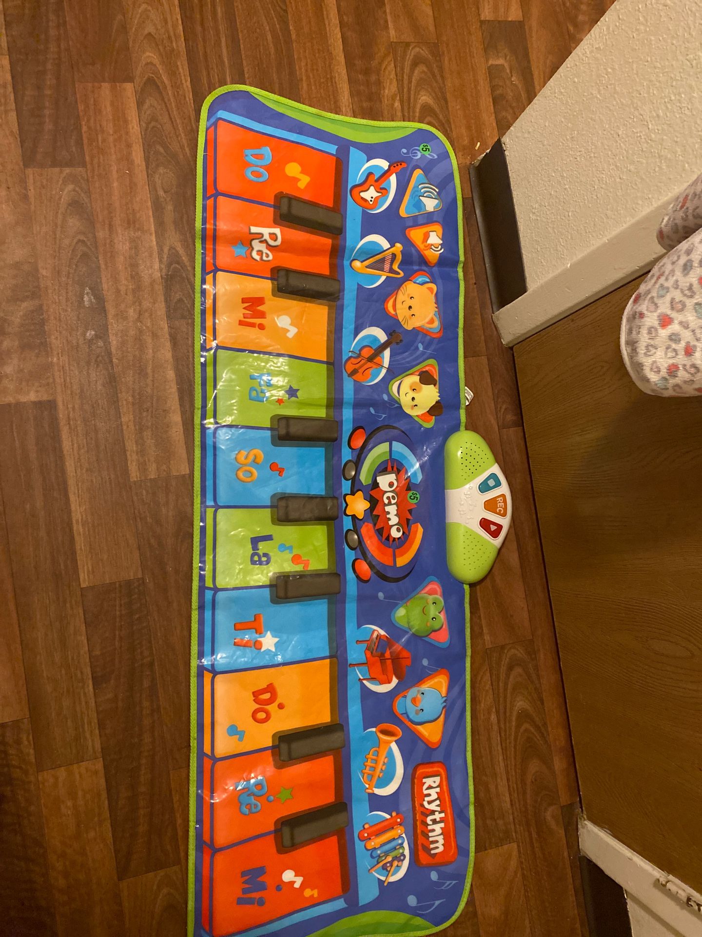 Feet piano