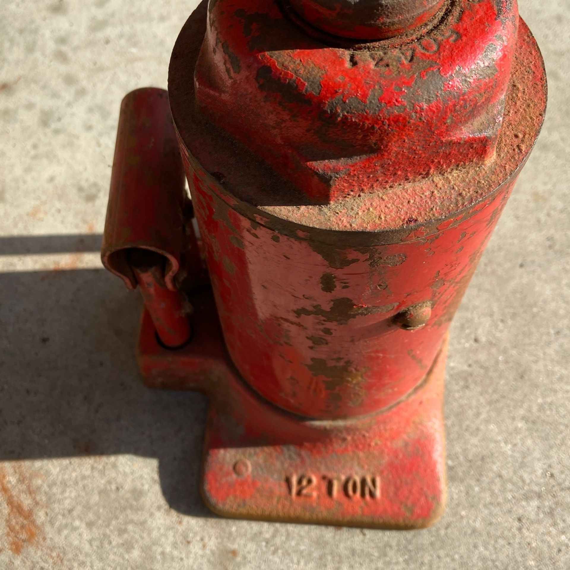 Kenworth 12 Ton Bottle Jack Made In USA for Sale in Long Beach, CA