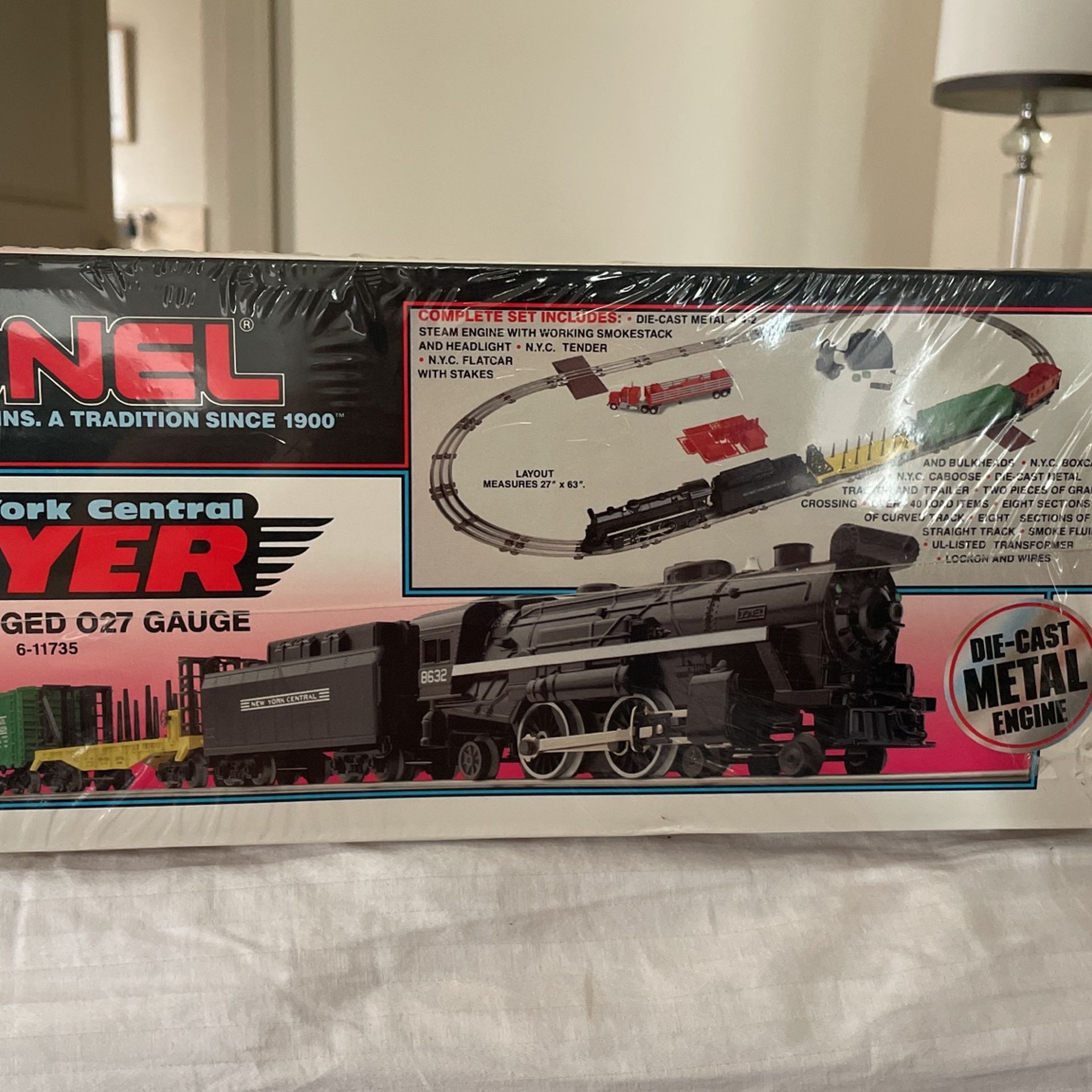 Lionel New York Central Flyer Toy Model Train Set O27 Gauge BRAND NEW