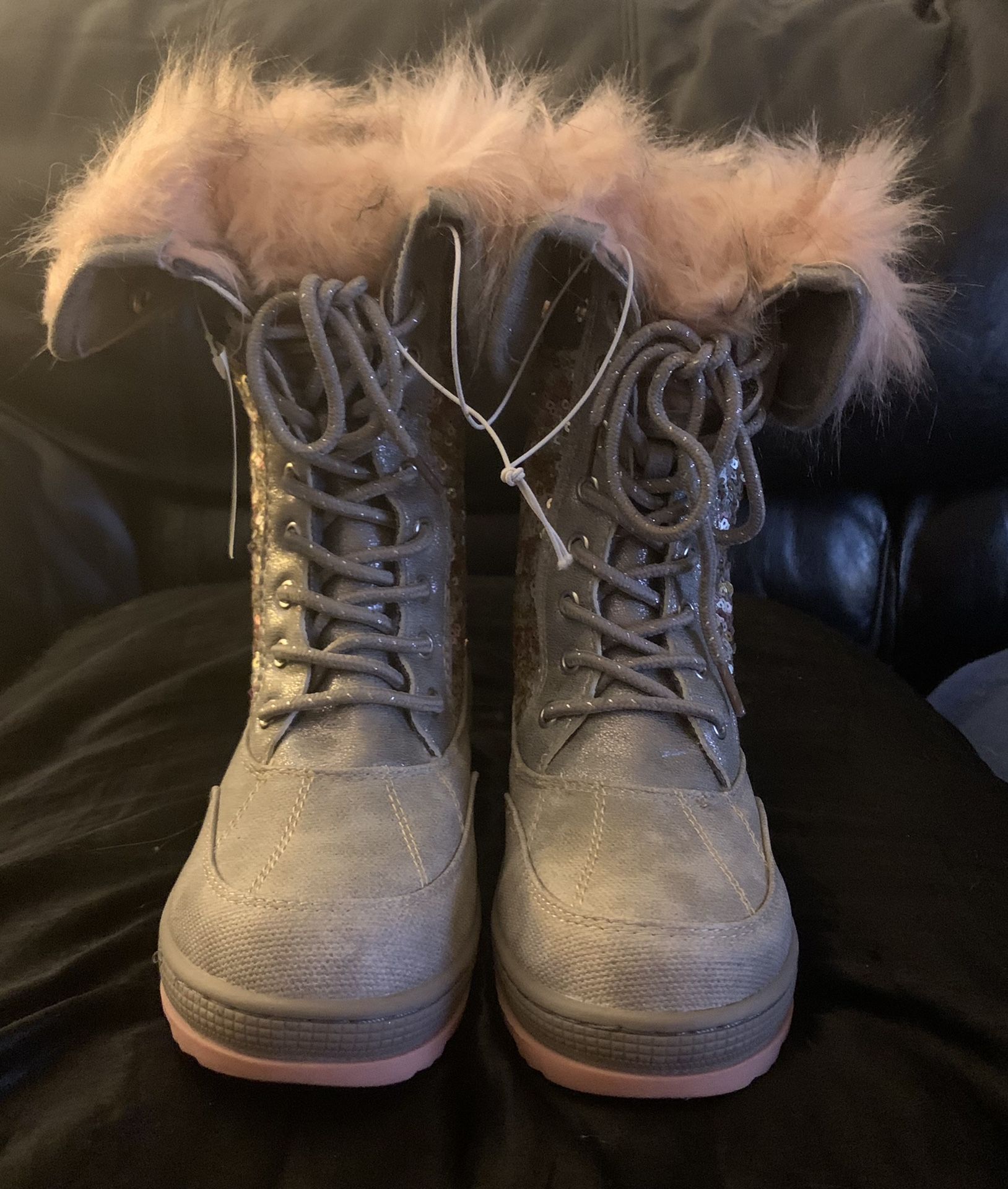 Brand new with tags girls justice brand boots , size 4