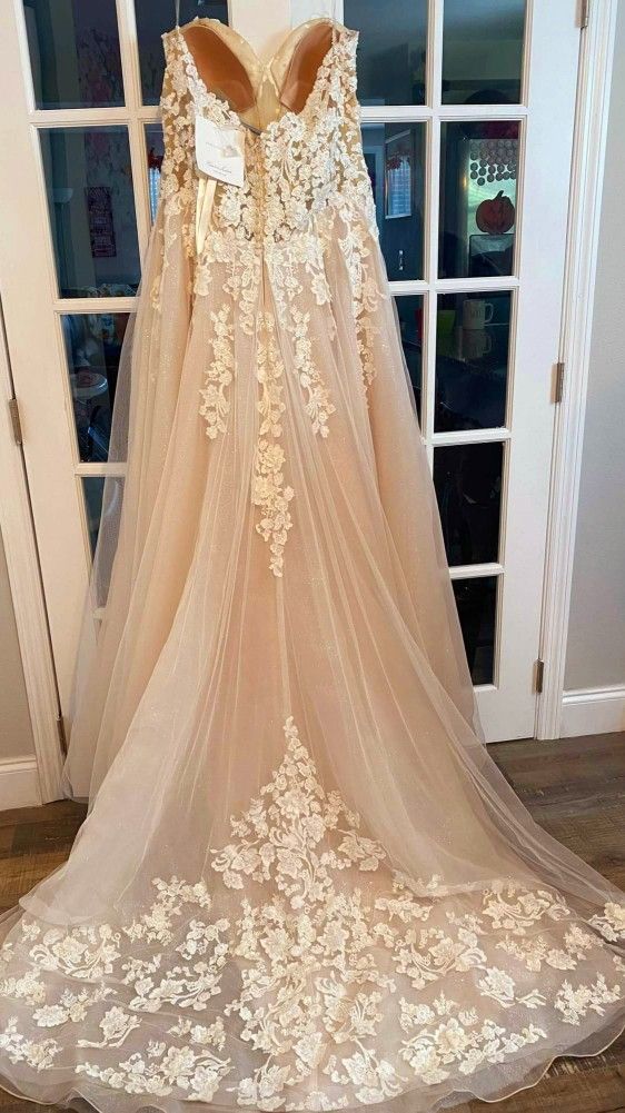 Size 14 New Wedding Dress