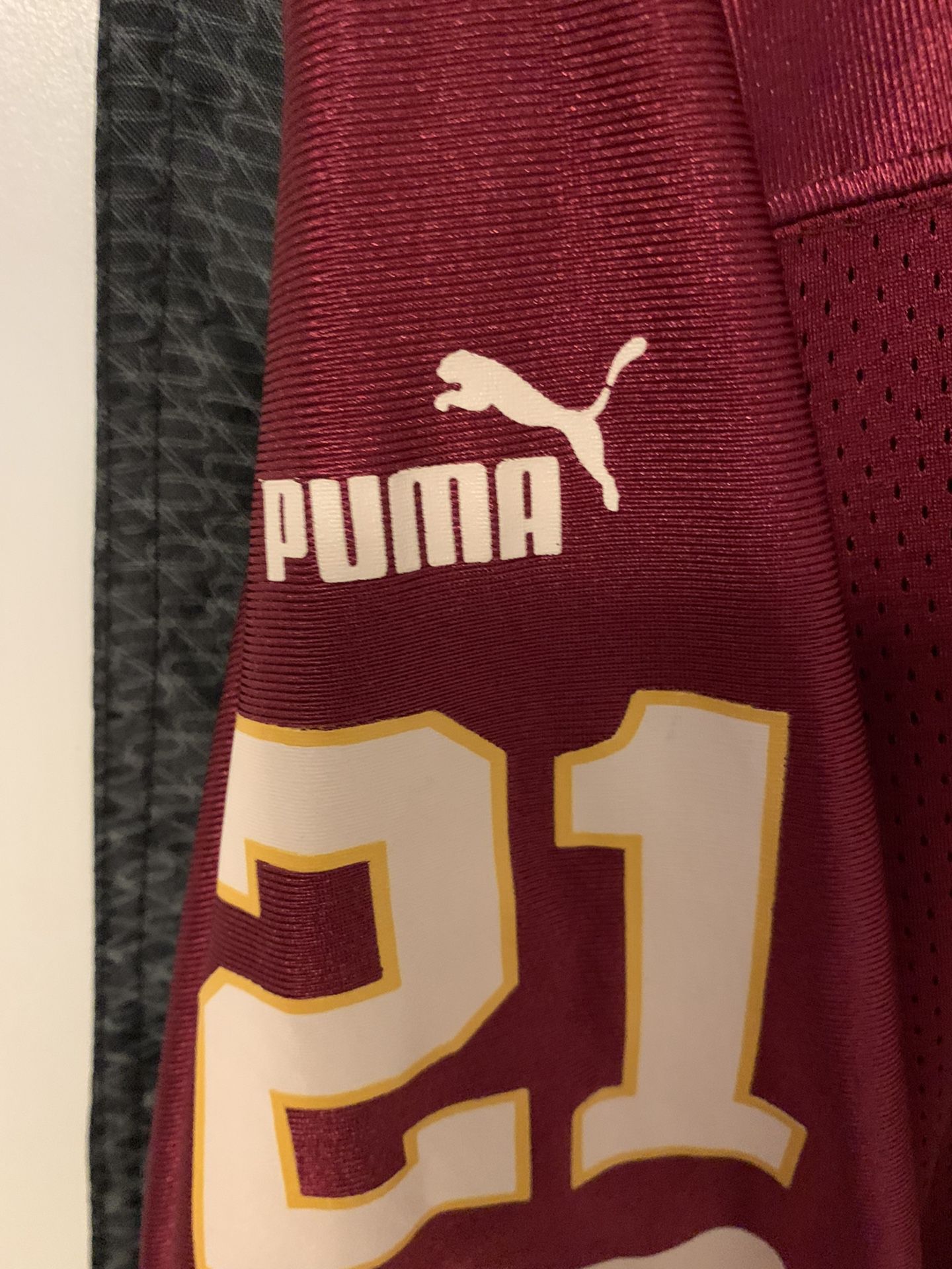 Deion Sanders #21 Puma Washington Redskins Jersey NFL Size Medium