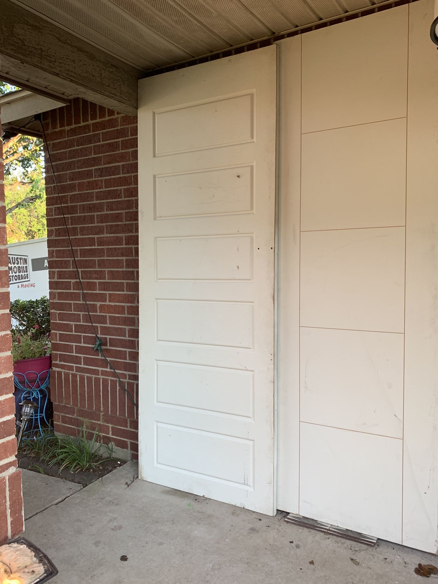 8 ‘X 32’’ Solid Interior Doors
