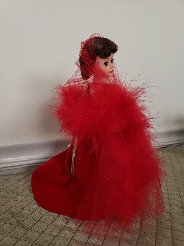 Madame Alexander Scarlett Red Dress 10" Doll (Gone With The Wind)