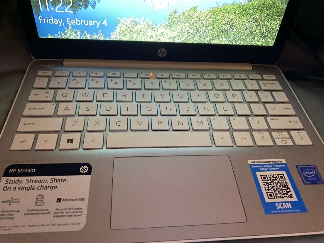Almost New HP Laptop