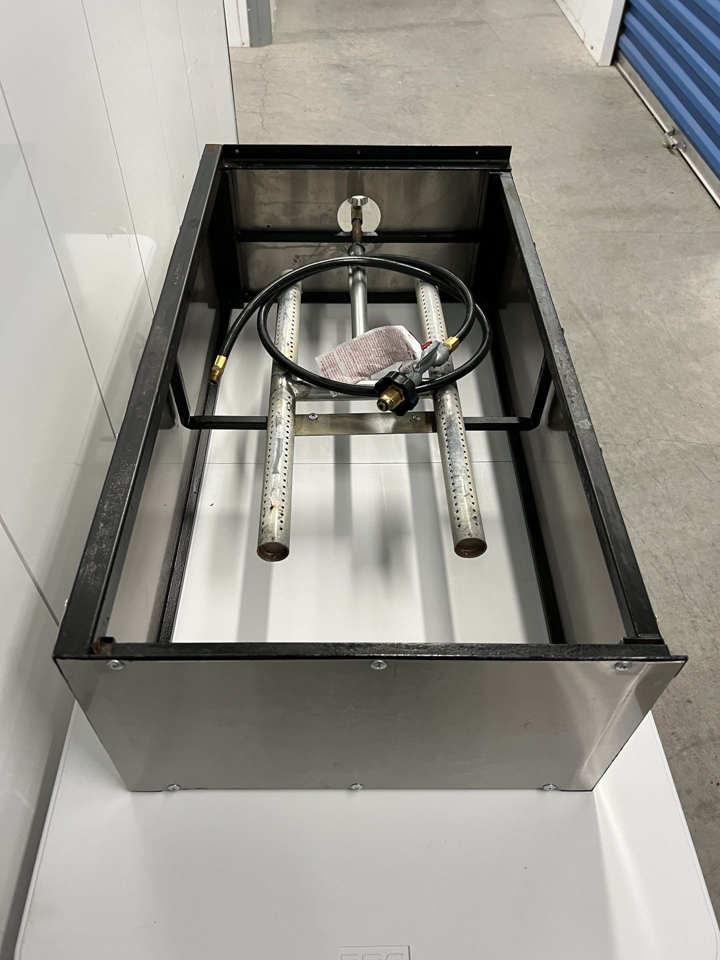 stainless steel griddle frame and guts propane kit. Please look at all the pictures and read any info below 32” L x 17 1/2” W x 9” D