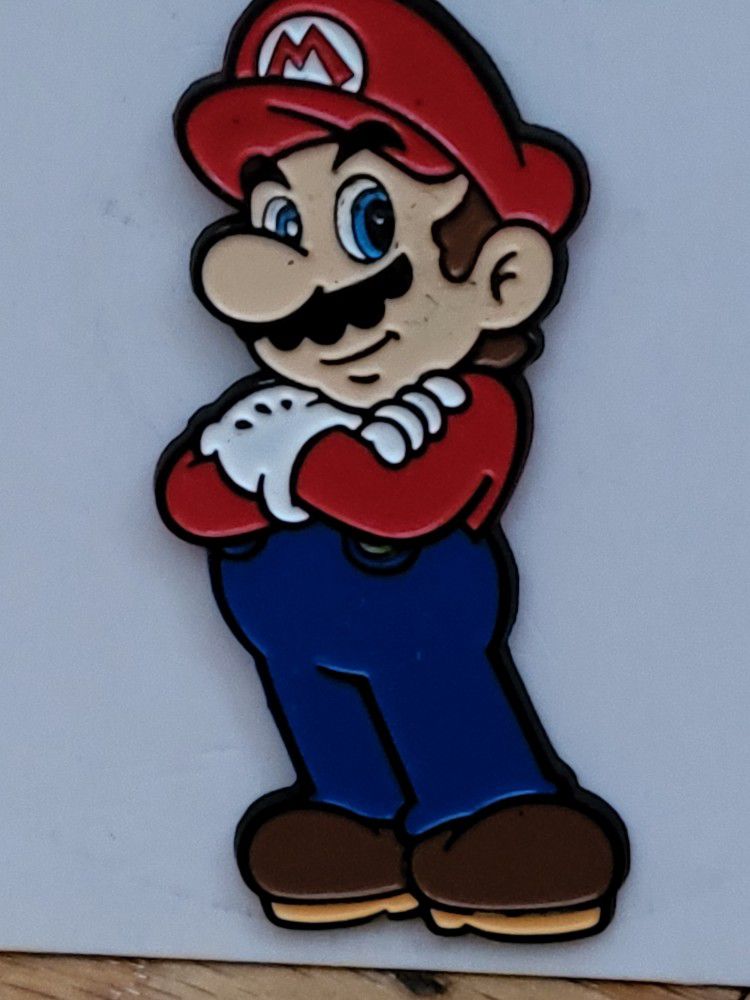 Nintendo Super Mario Enamel Metal Pin 