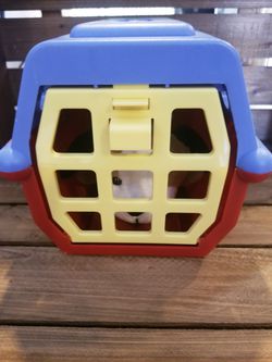 Toy Dog and Crate Thumbnail