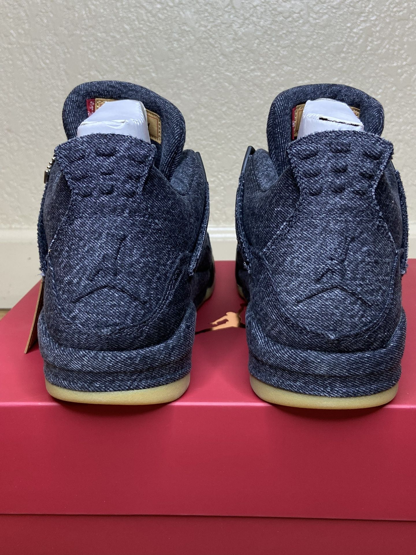 Air Jordan Retro 4 x Levi’s Black Denim