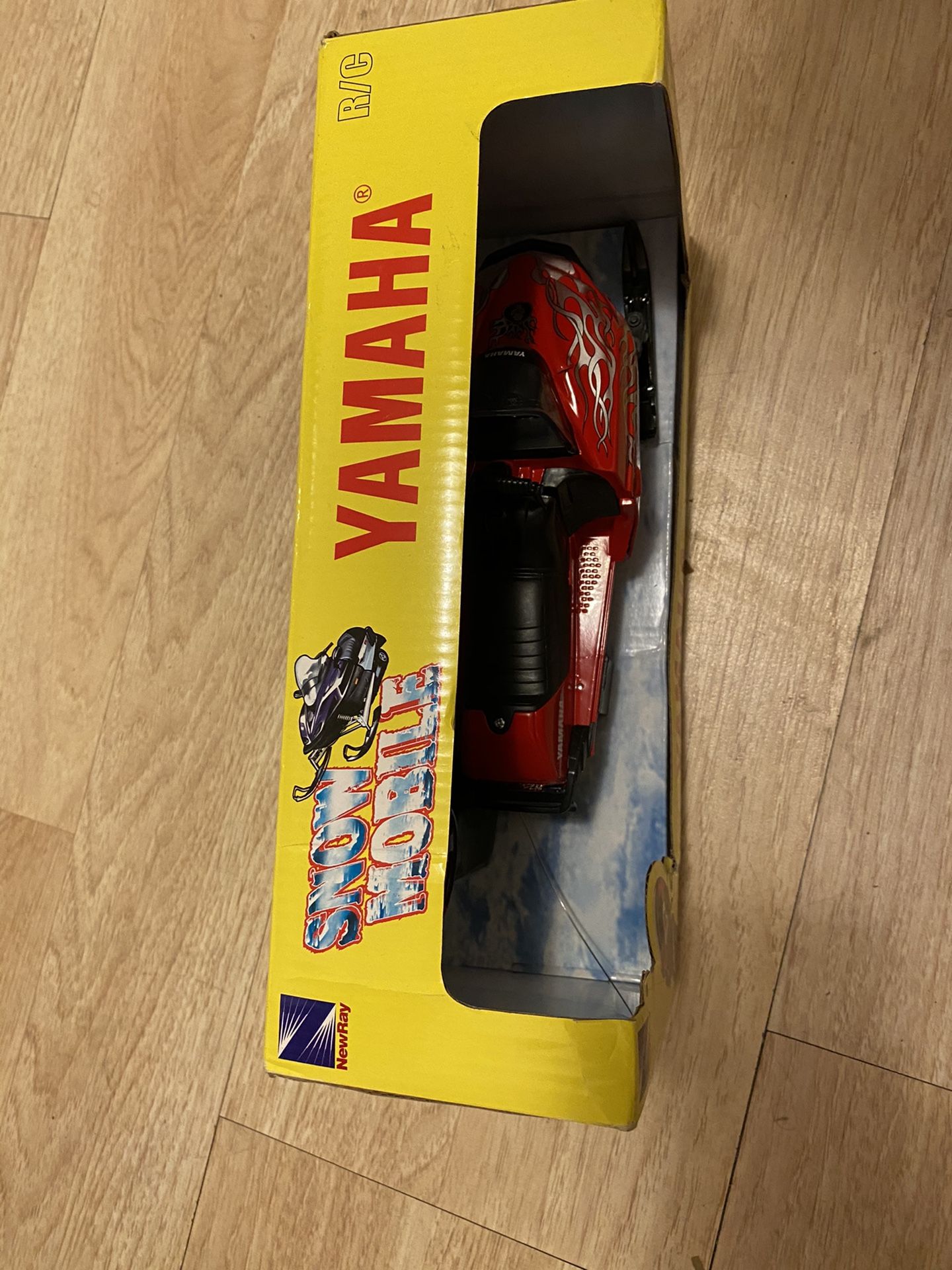 Remote Control Snowmobile Yamaha