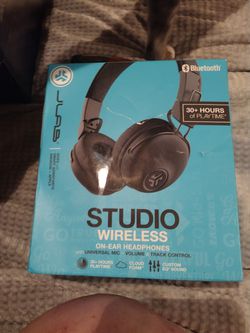 Wireless Studio Headphones  Thumbnail
