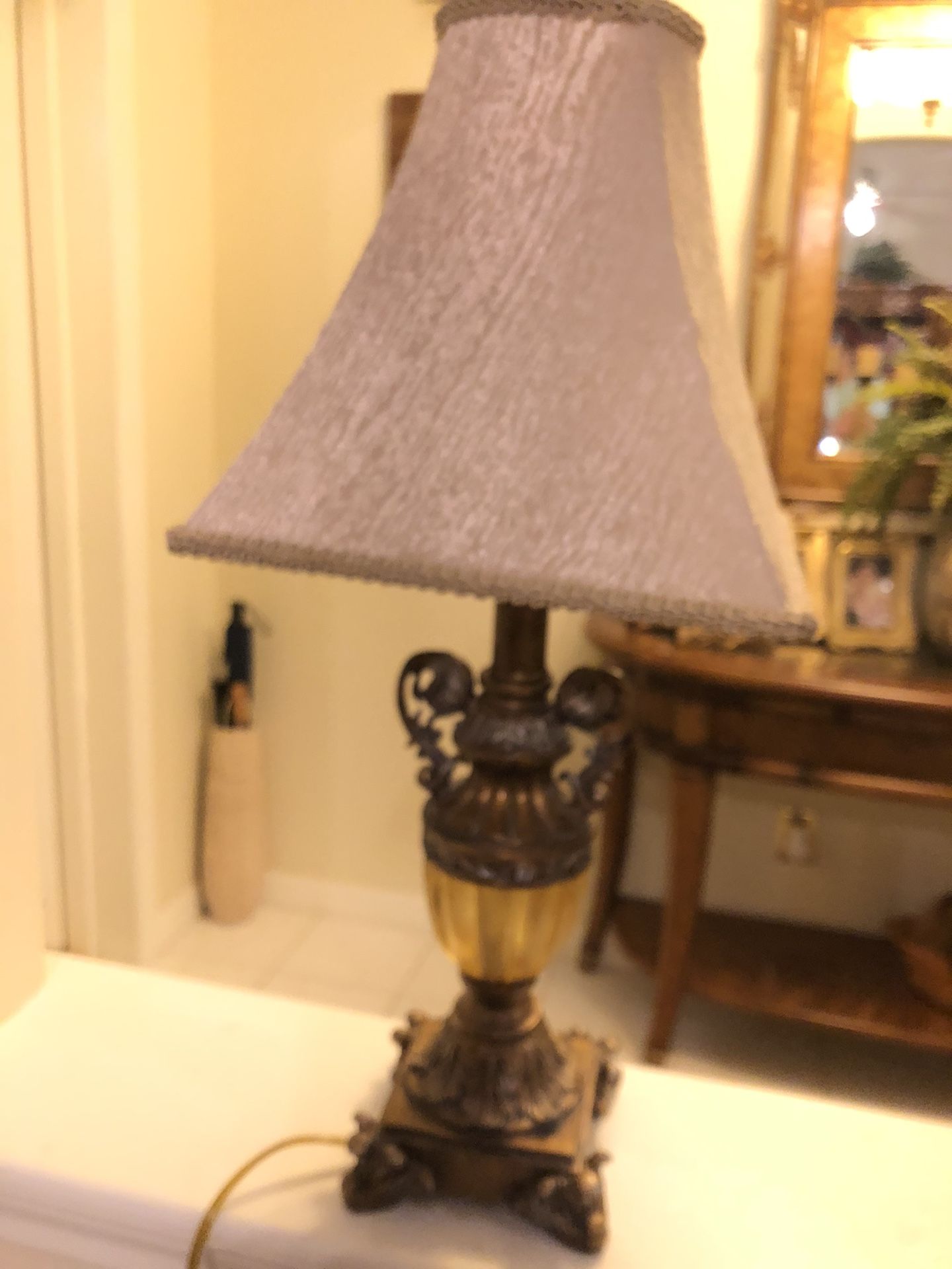 Table lamp