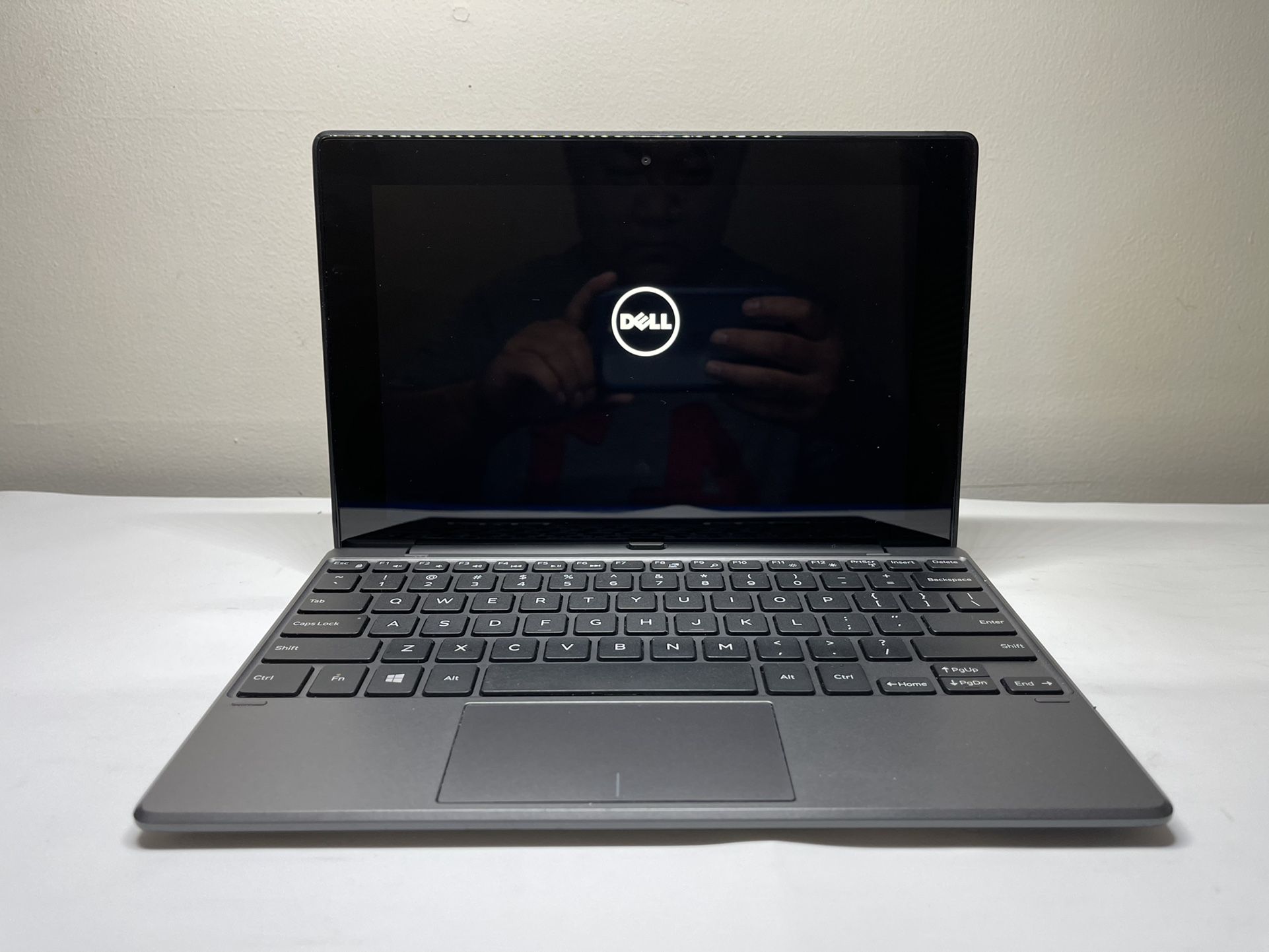 Dell Venue 10 Pro 5055 2-in-1 Tablet/Mini Laptop