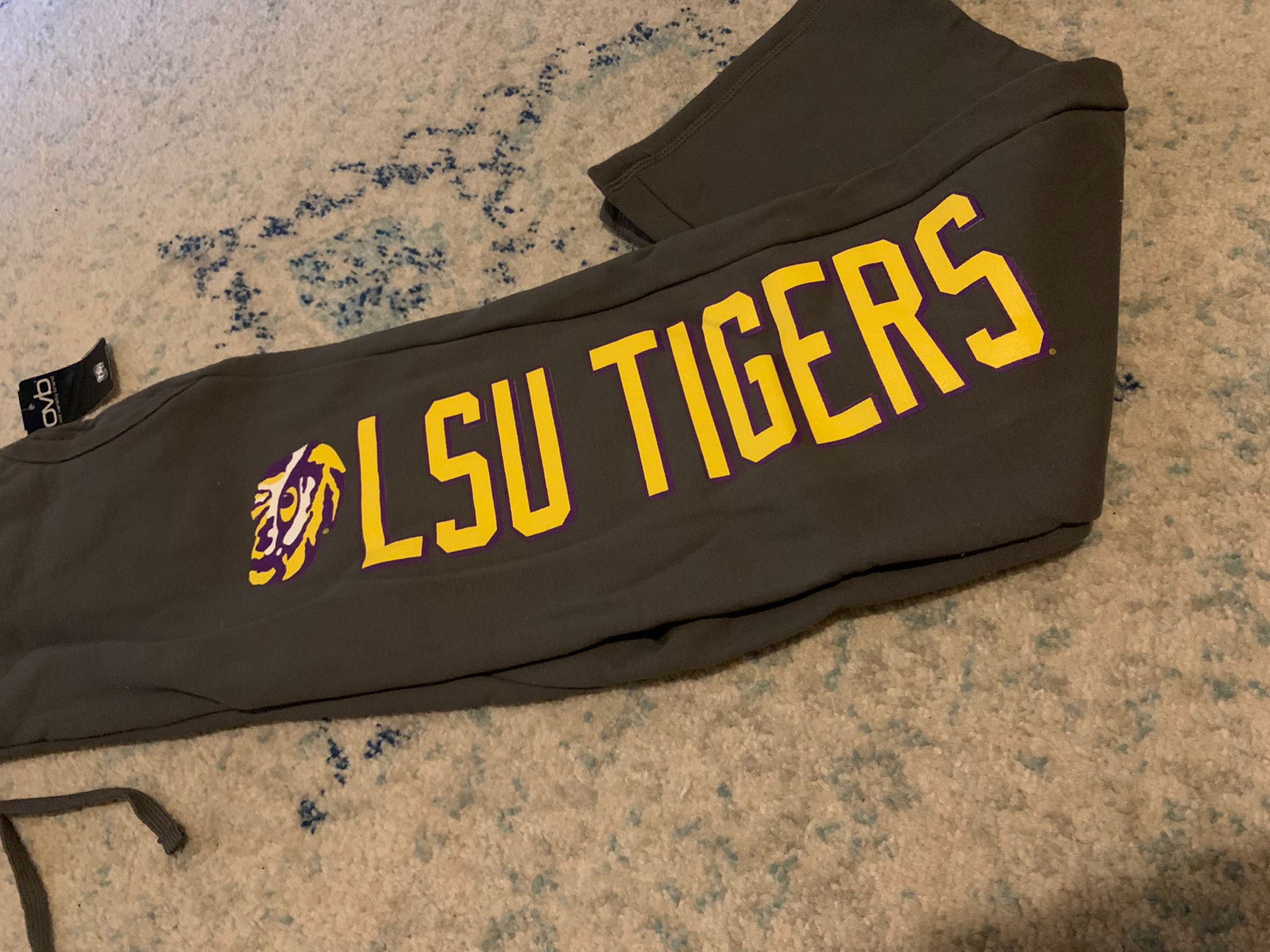 LSU TIGERS Women’s Grey Sweatpants With Pockets Size Medium Brand New With Tags