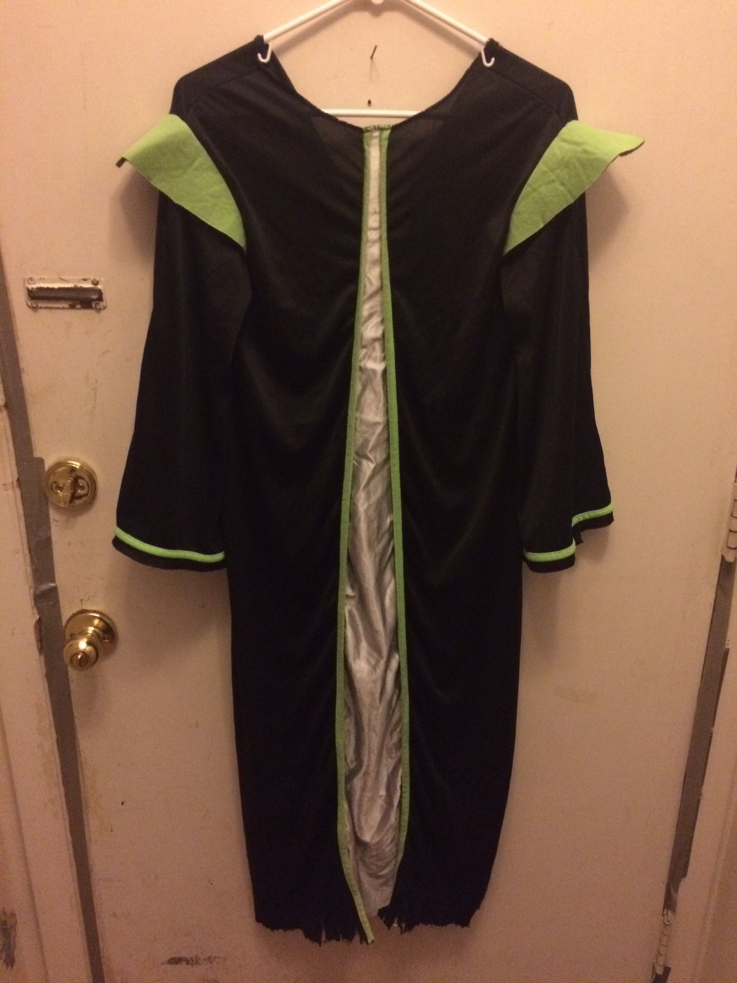Alien robe