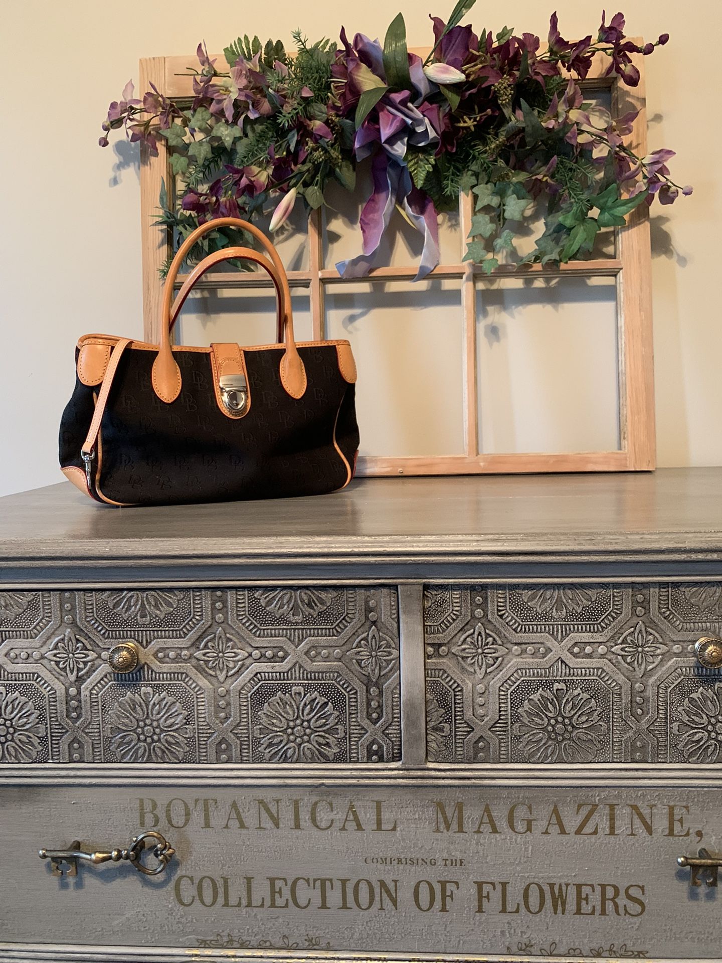 Dooney & Bourke