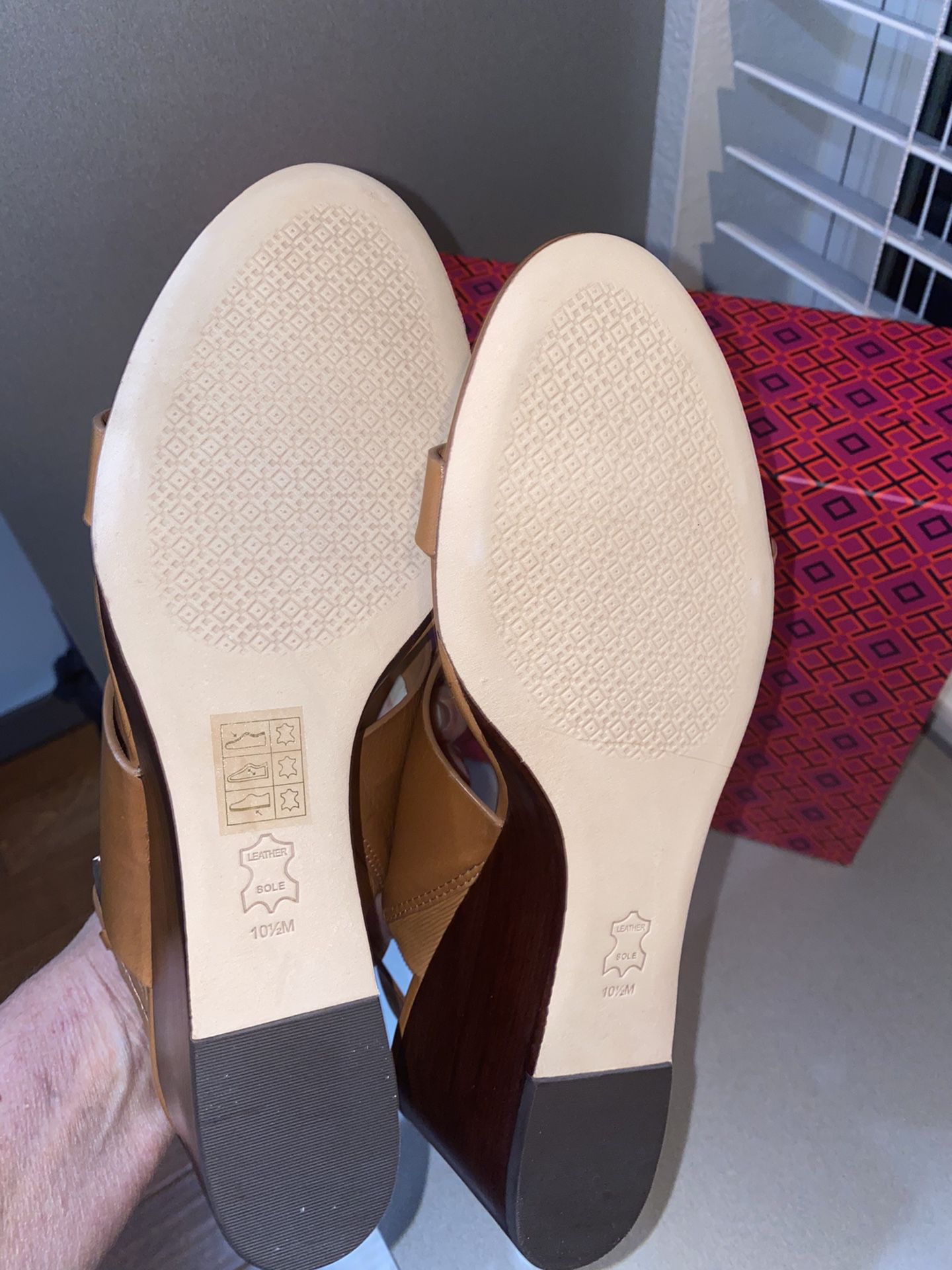 Women’s Size 10 1/2 Tory Burch Sandals 