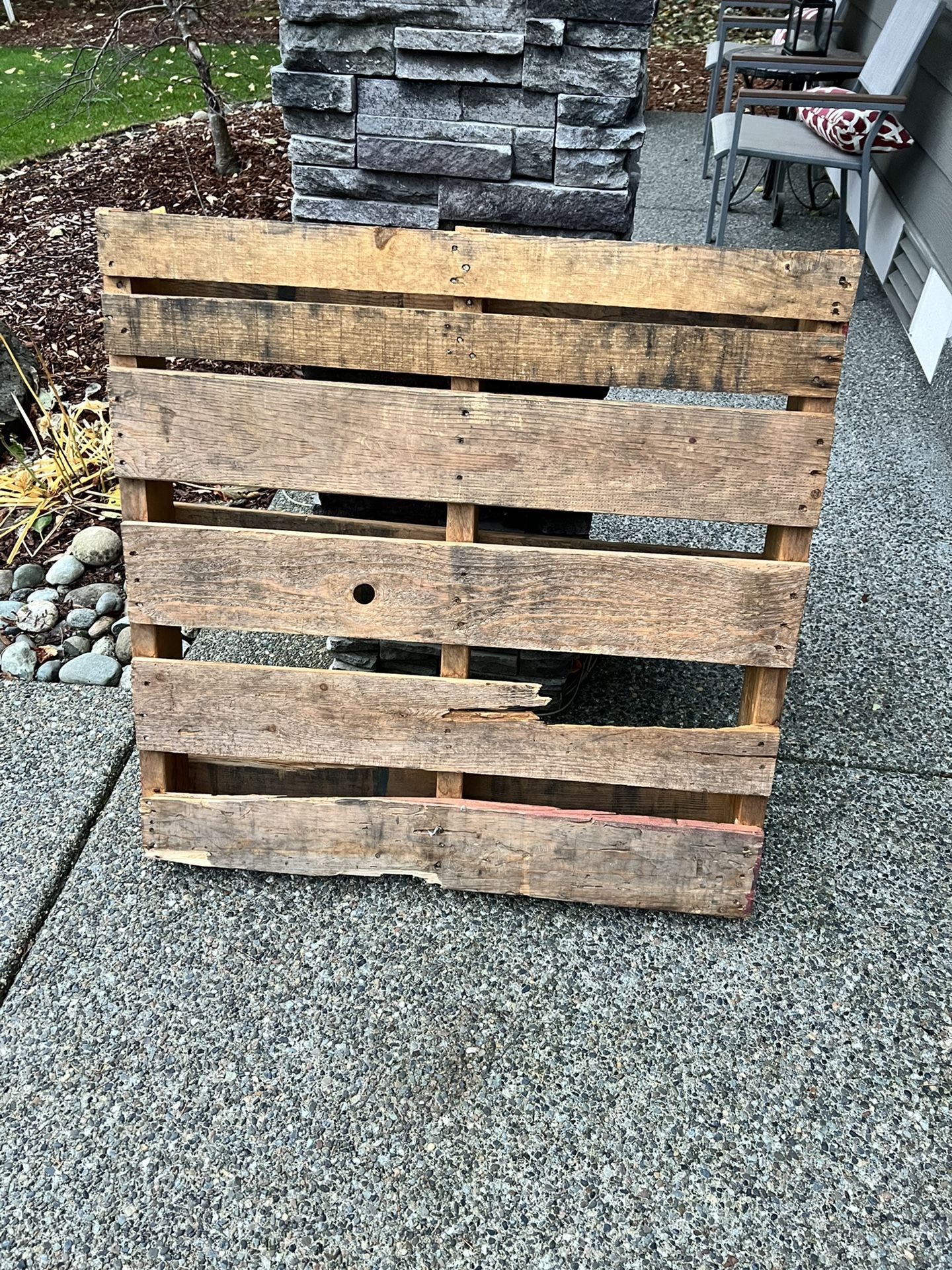 Free Pallet 3’x3’