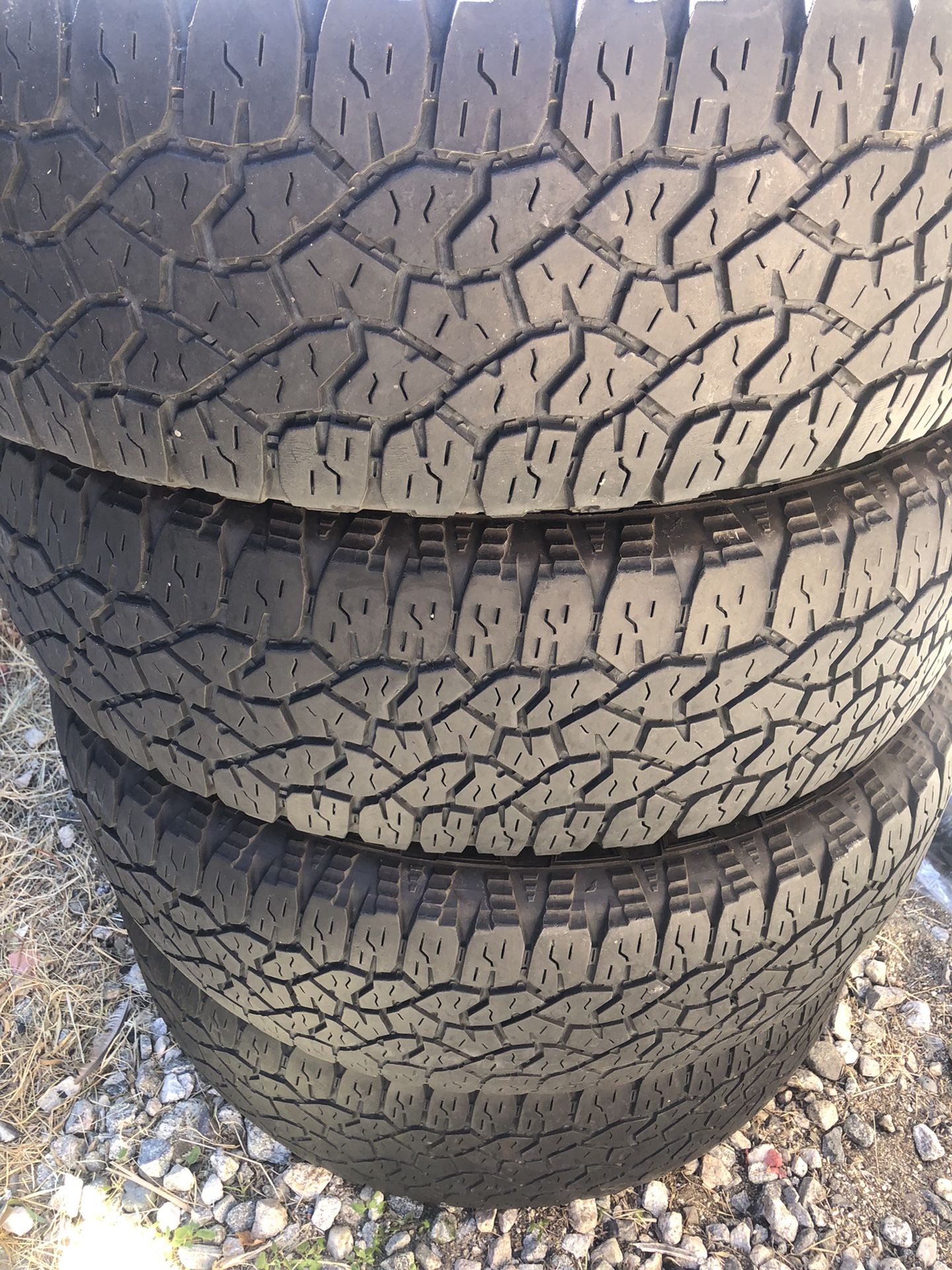 Goodyear Wrangler 265/70-17