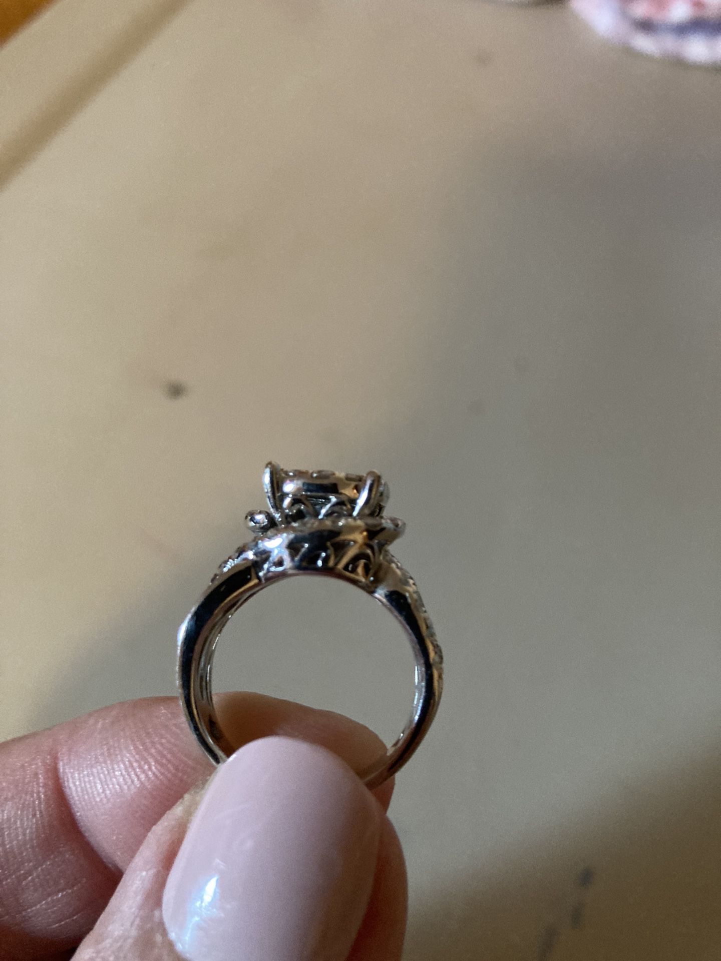 14k White Gold  Engagement Ring  Has Lifetime Wareanty On Evertyrhing 
