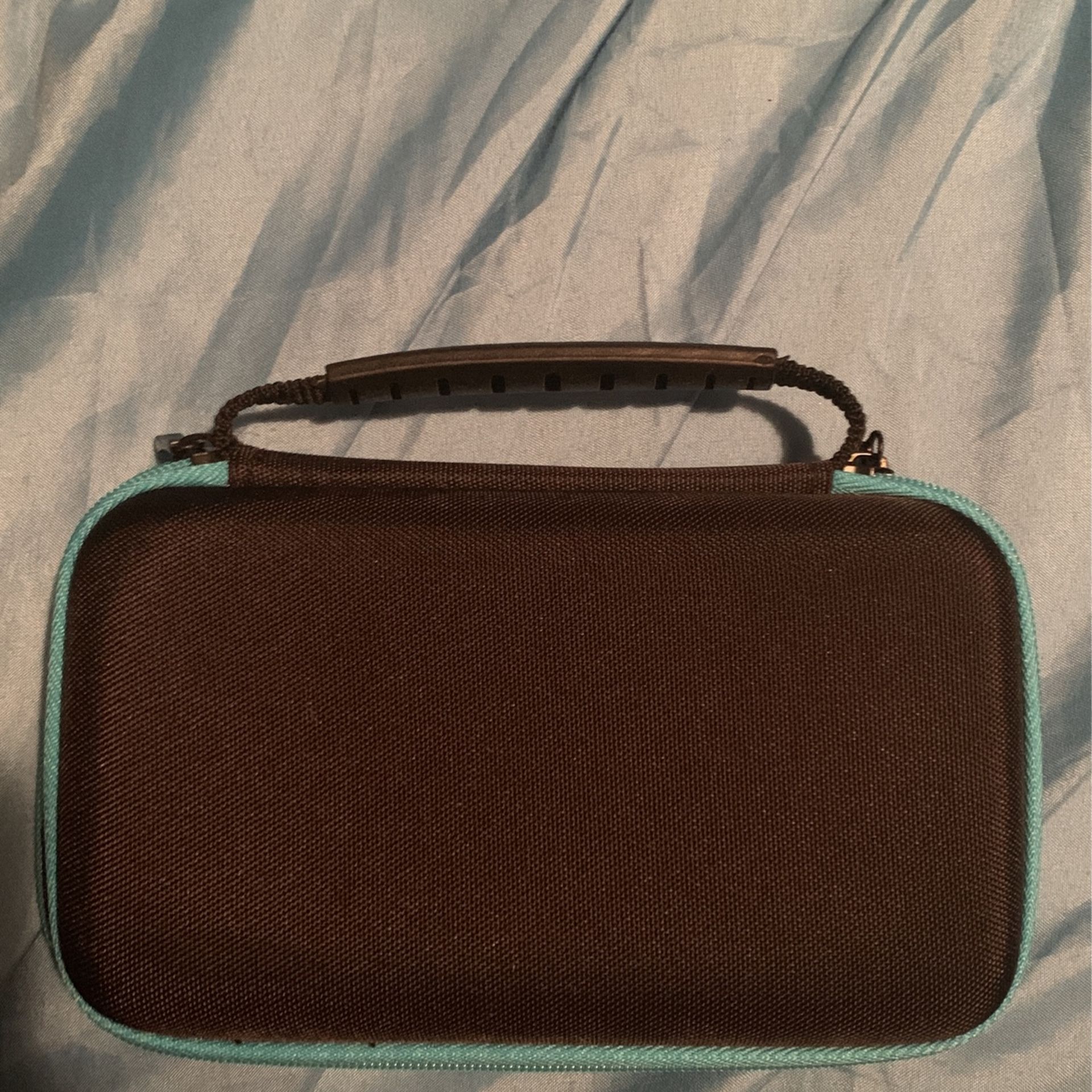 Nintendo 3DS Game Pack + Carrier