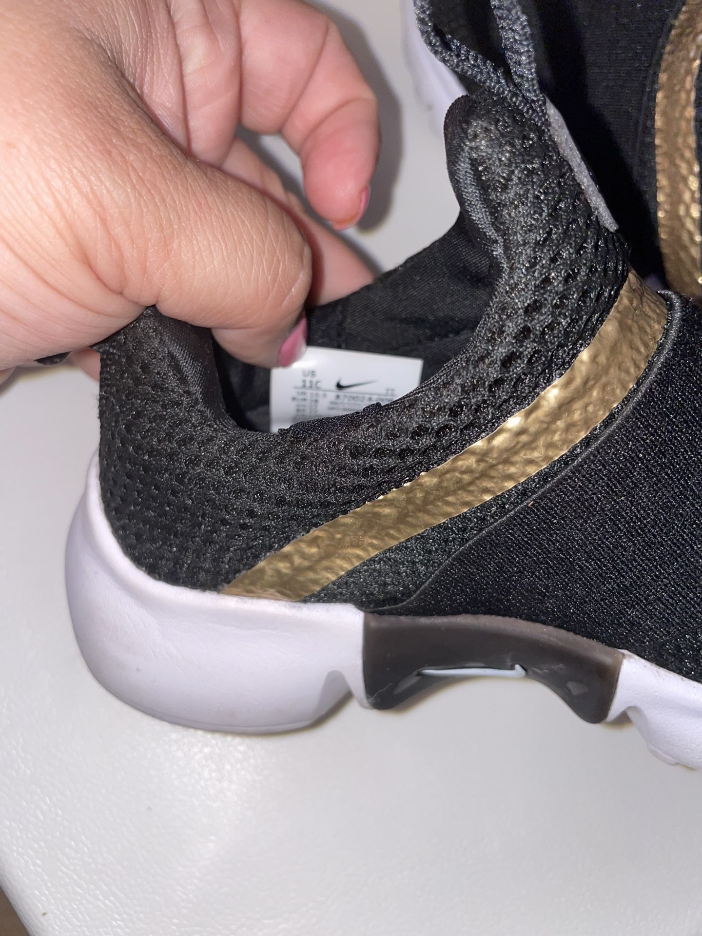 11c Nike