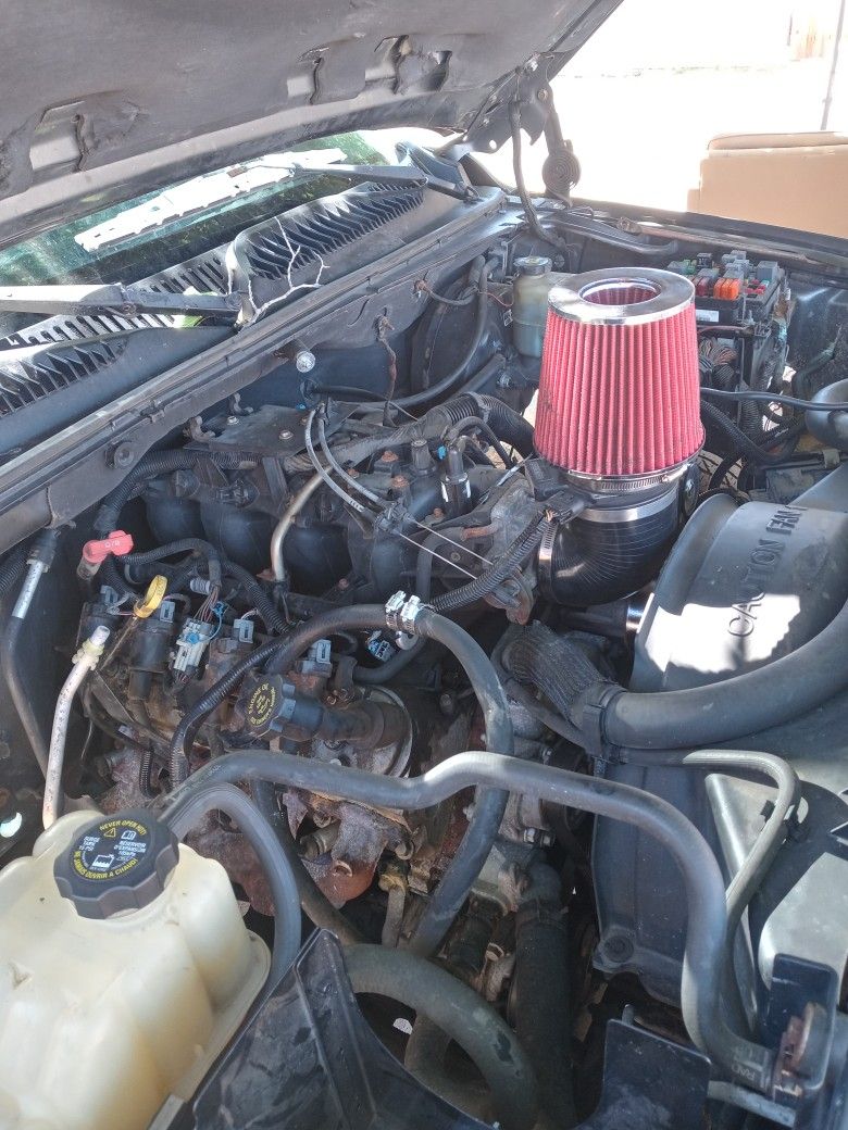 02 Chevy Suburtible 4x4 5.3