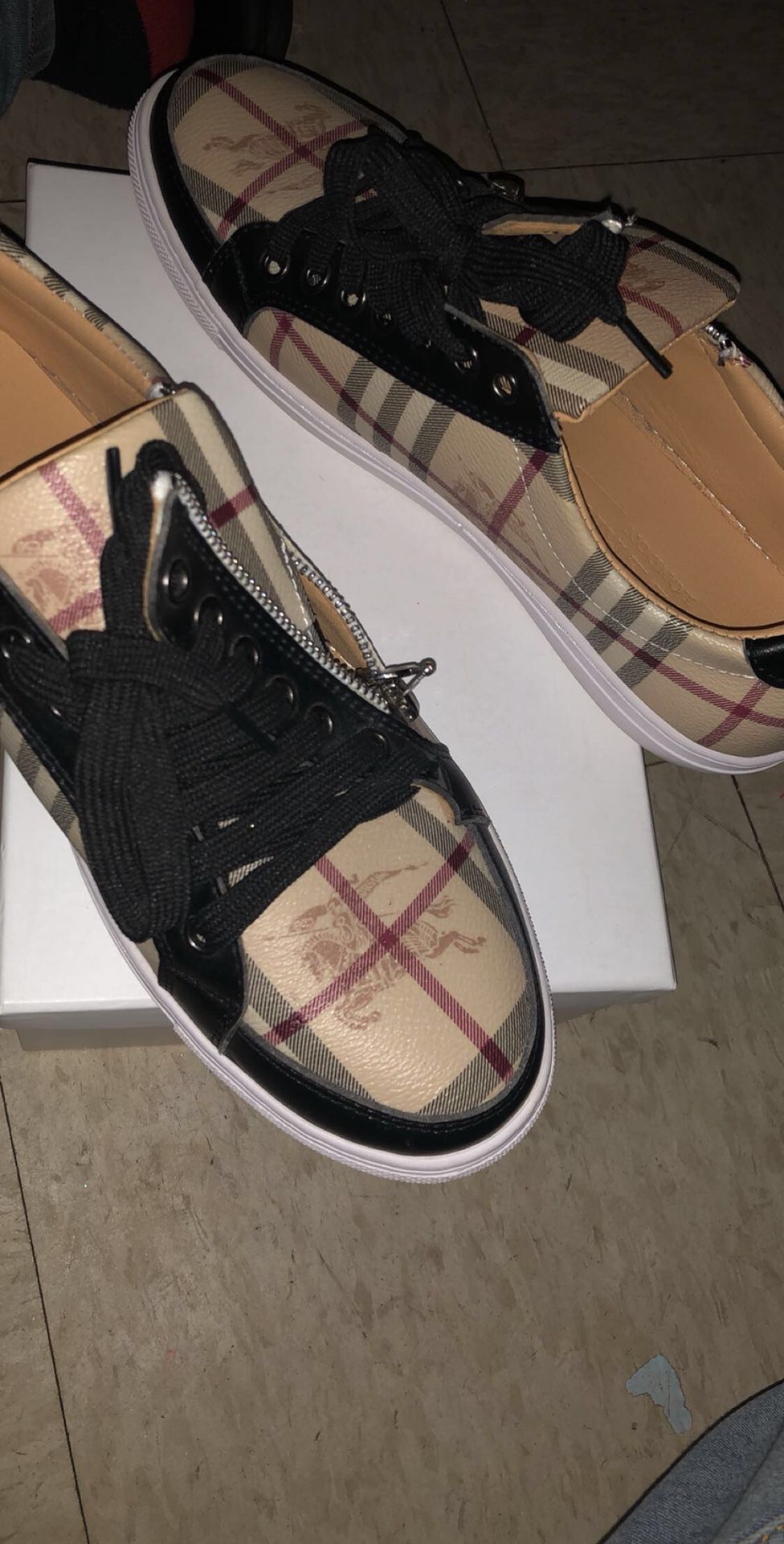 Burberry sneakers