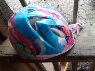 Kids bike helmet Thumbnail