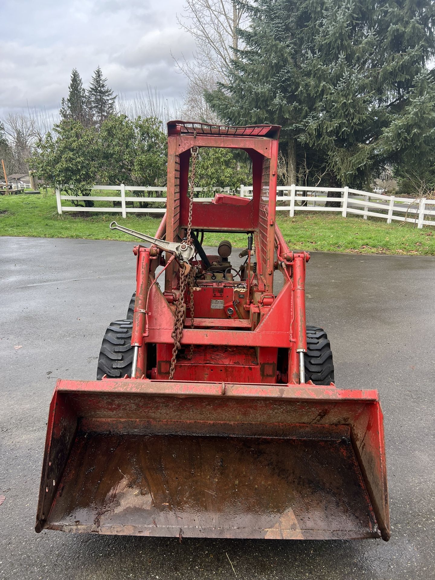 Bobcat 610 skid steer with 60” bucket - mechanic special