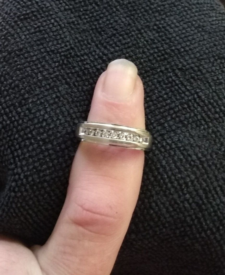 Men's Wedding Band - Size 9 1/2