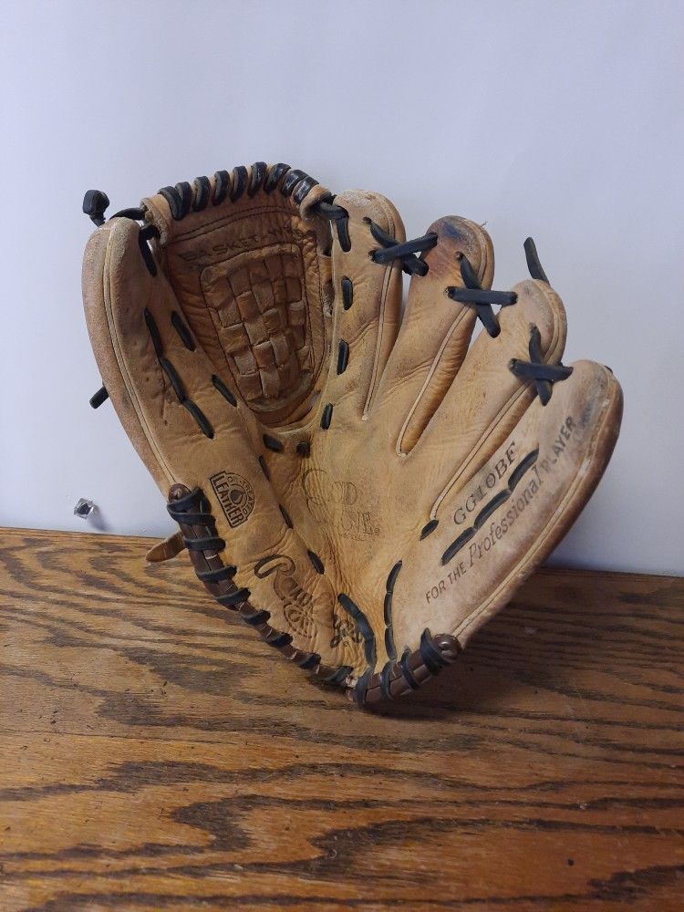 BASEBALL GLOVE ,11 INCH