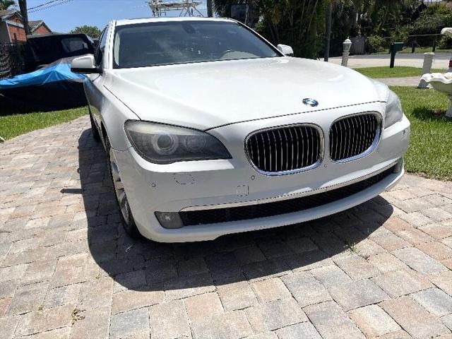 2011 BMW 7-Series