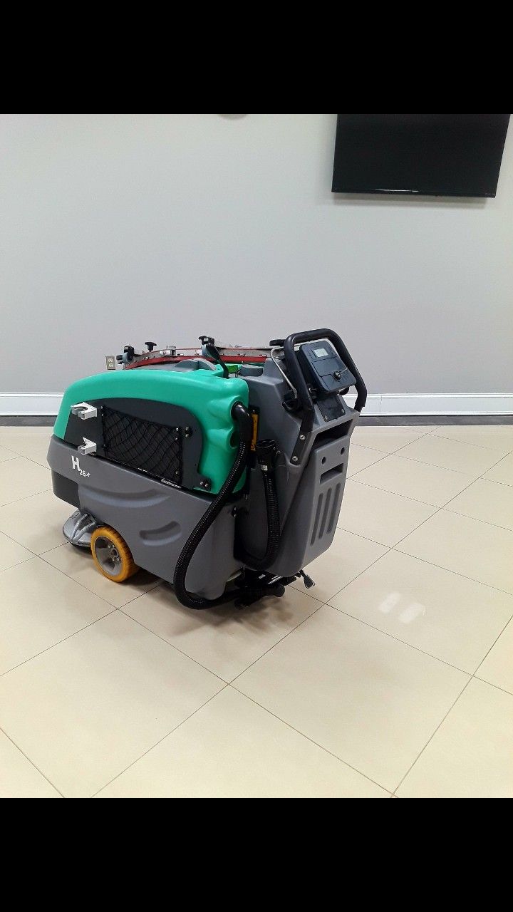 scrubber floor