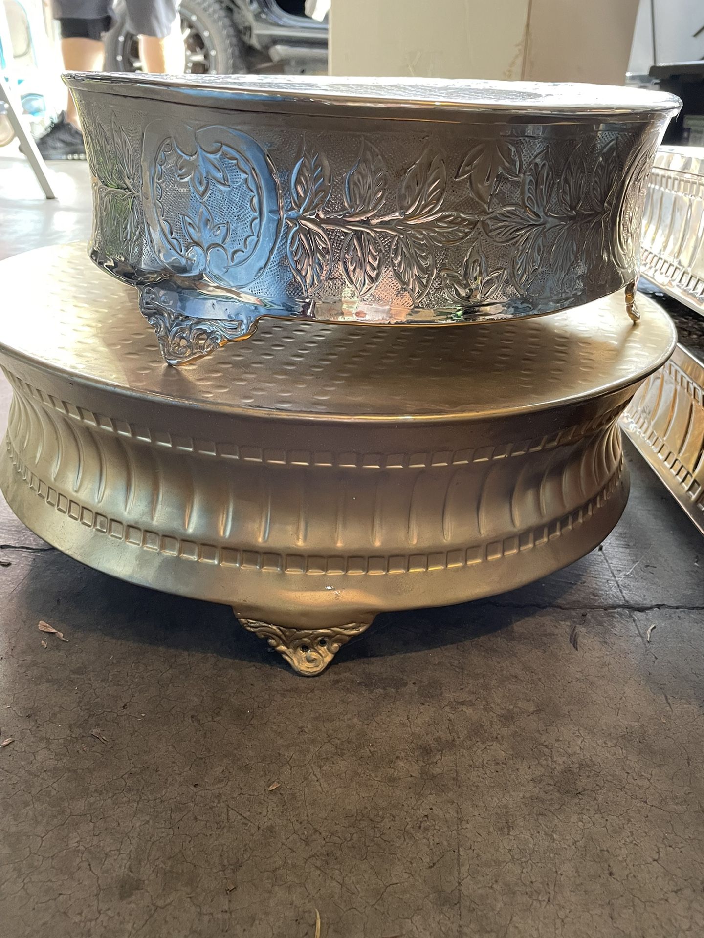 Wedding Cake/Dessert Plateau 14”, 18” Gold & Silver
