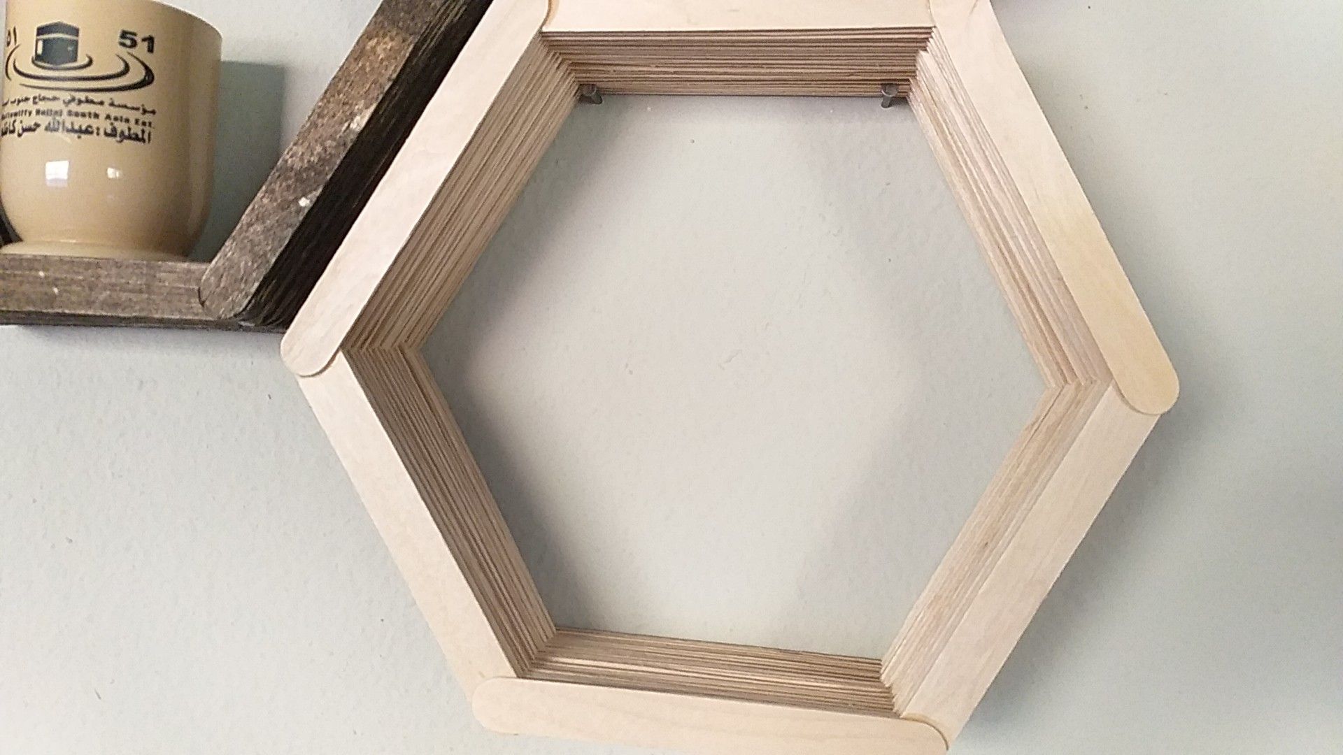 Wall shelves