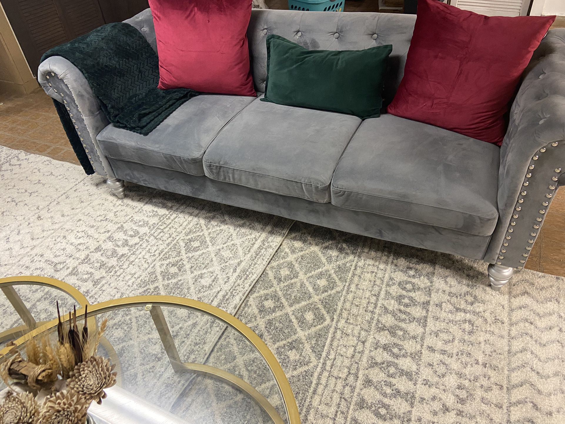 Grey Velvet Couches With Rugs 