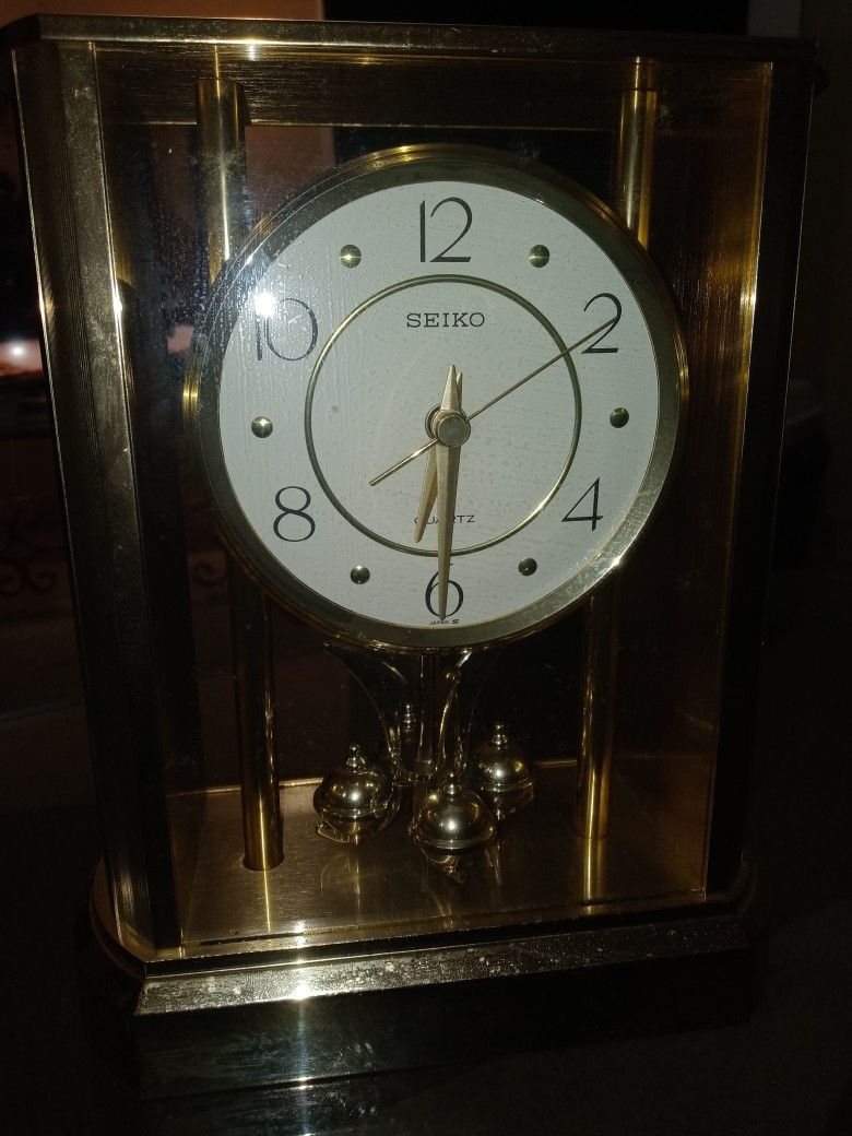 Seiko Quartz Anniversary Antique Clock