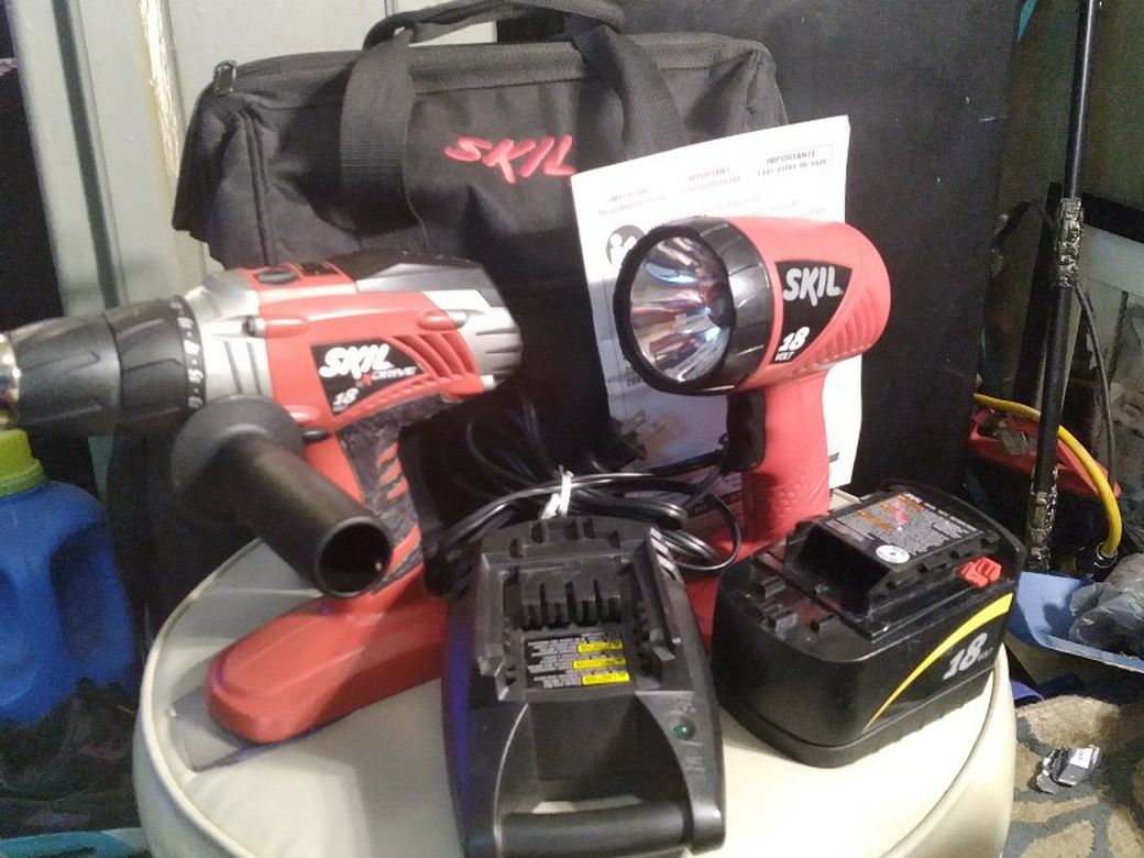 SKIL X DRIVE 18VOLT DRILL & FLASHLIGHT Combo