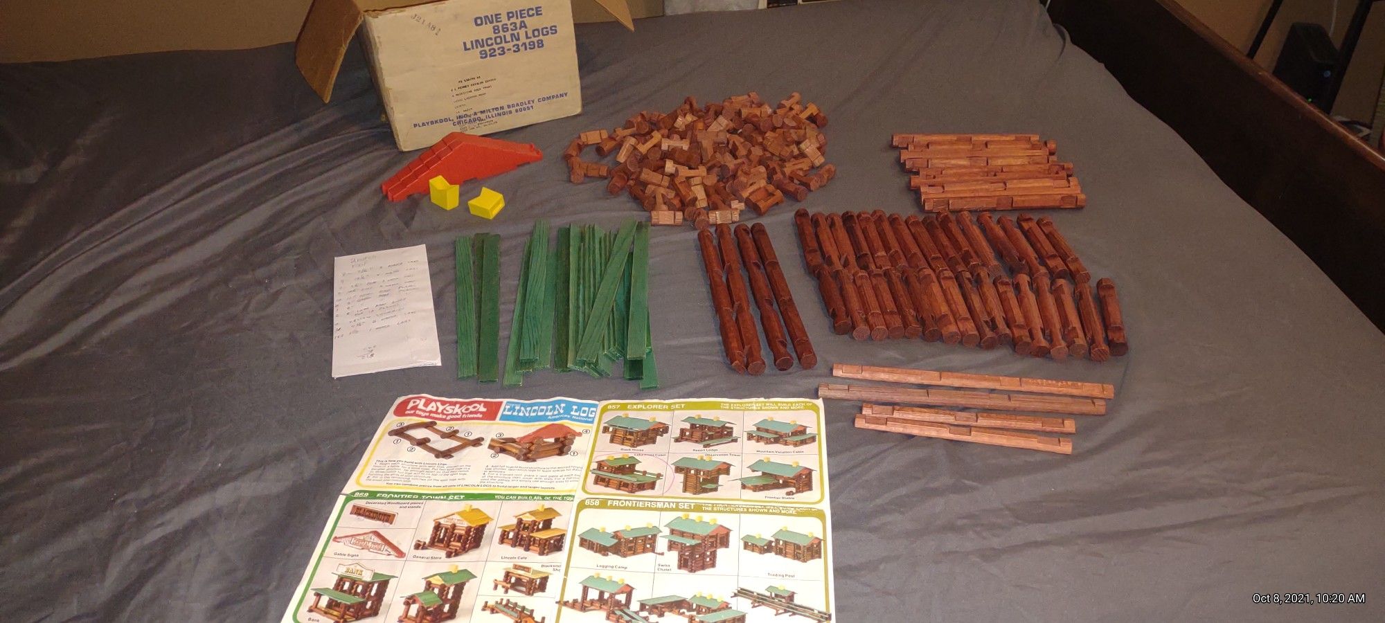 1979 Lincoln Logs. All Pieces Are There